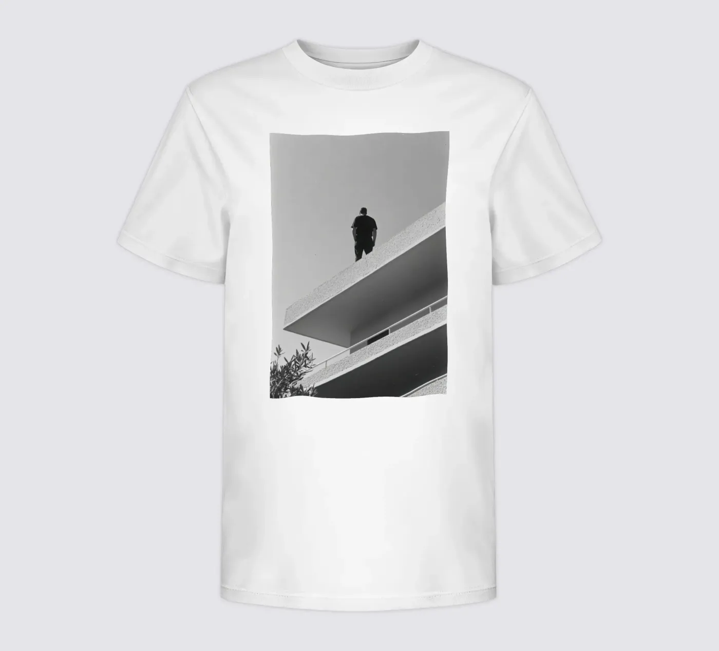 Contemplative solitude Kinder T-Shirt von Black & White