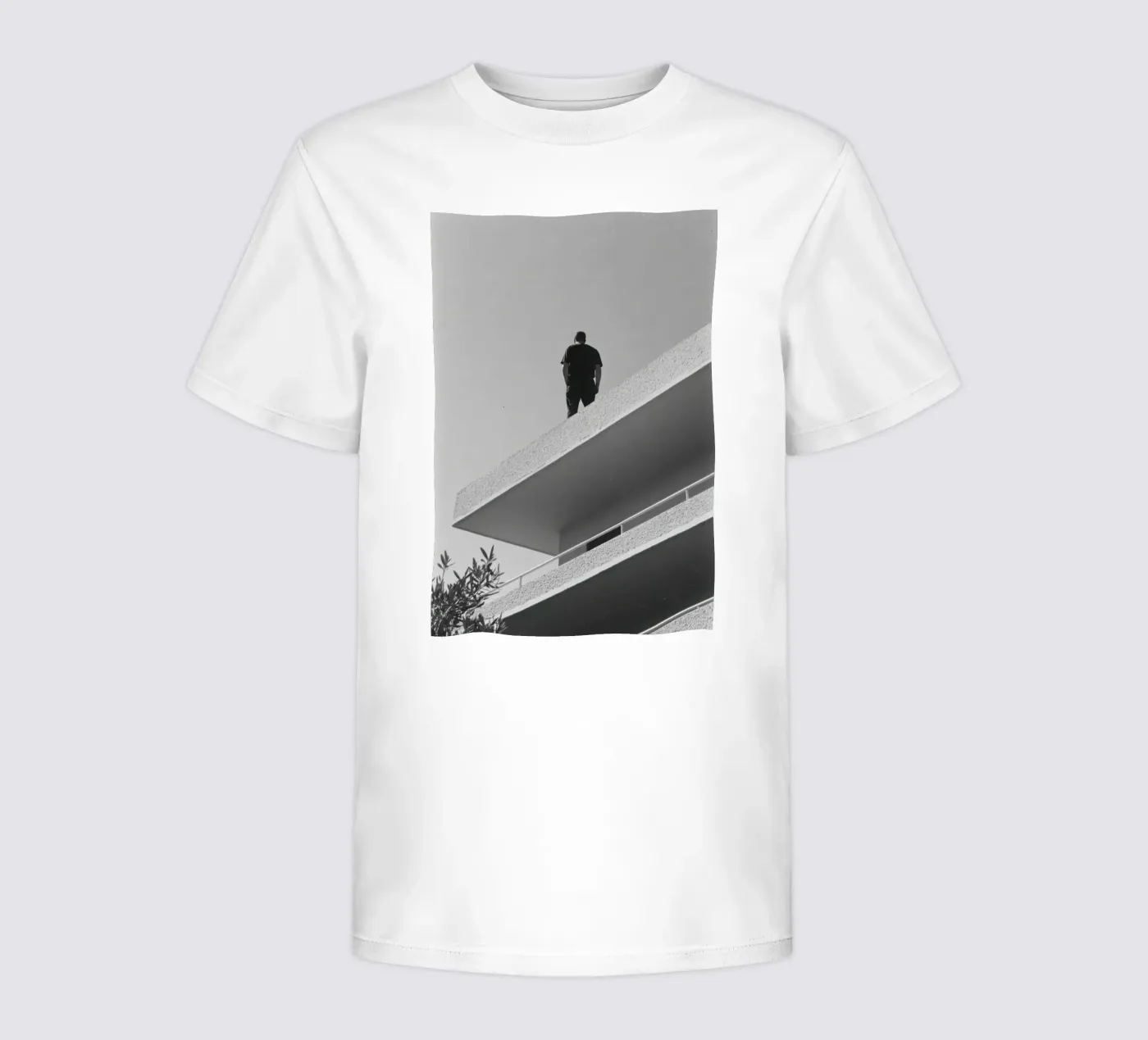 Contemplative solitude Kinder T-Shirt von Black & White