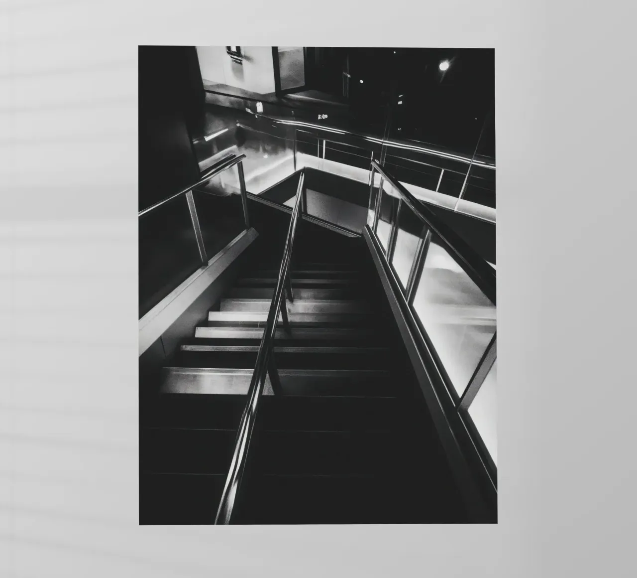 Scala moderna pellicola backlit da Black & White