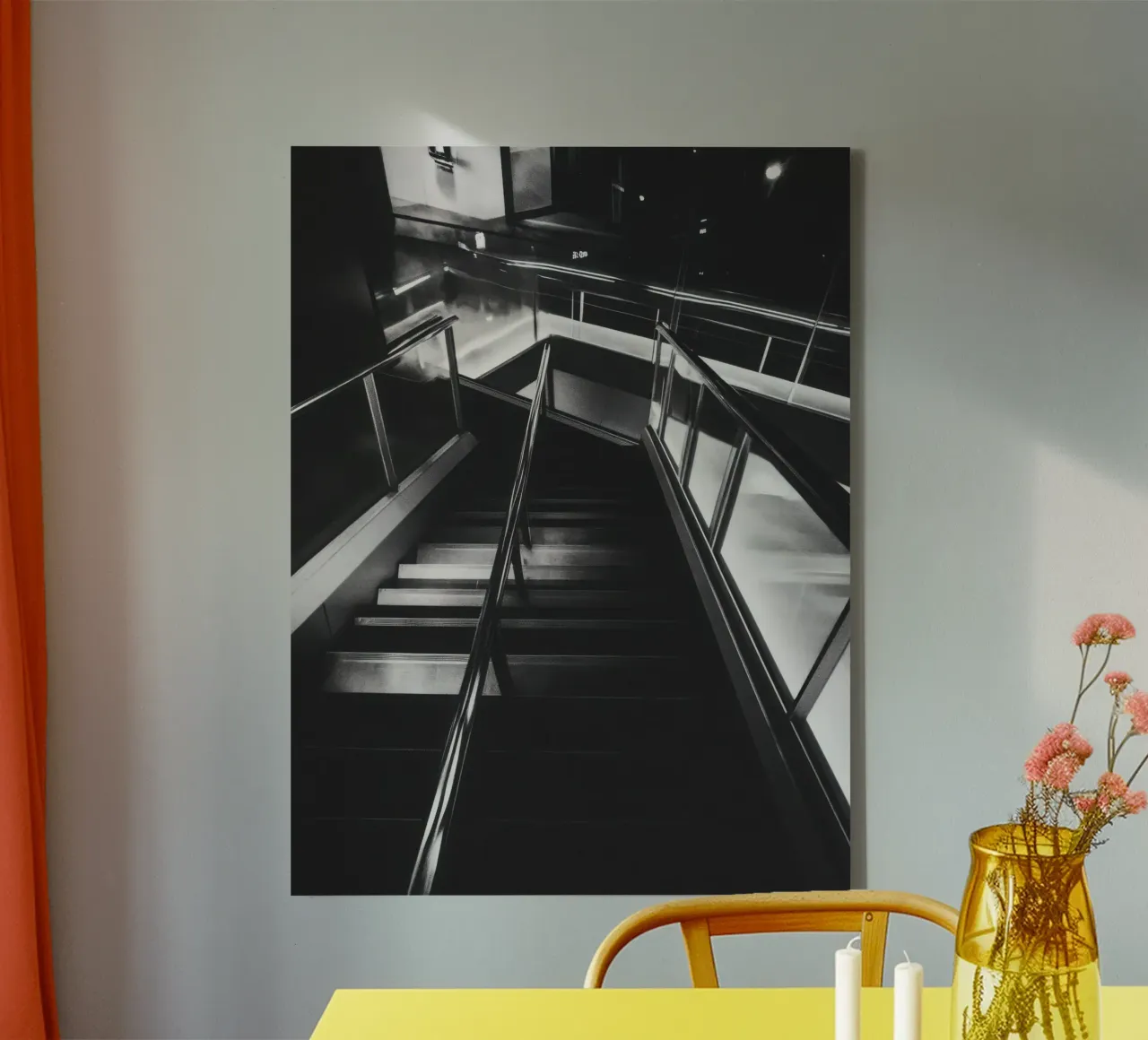 Scala moderna tela da Black & White