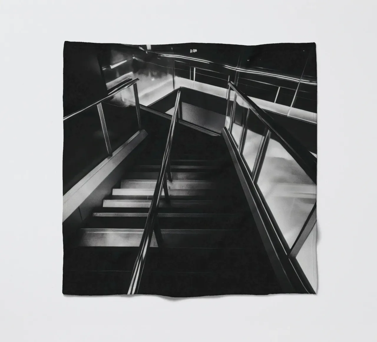 Scala moderna coperta in pile da Black & White