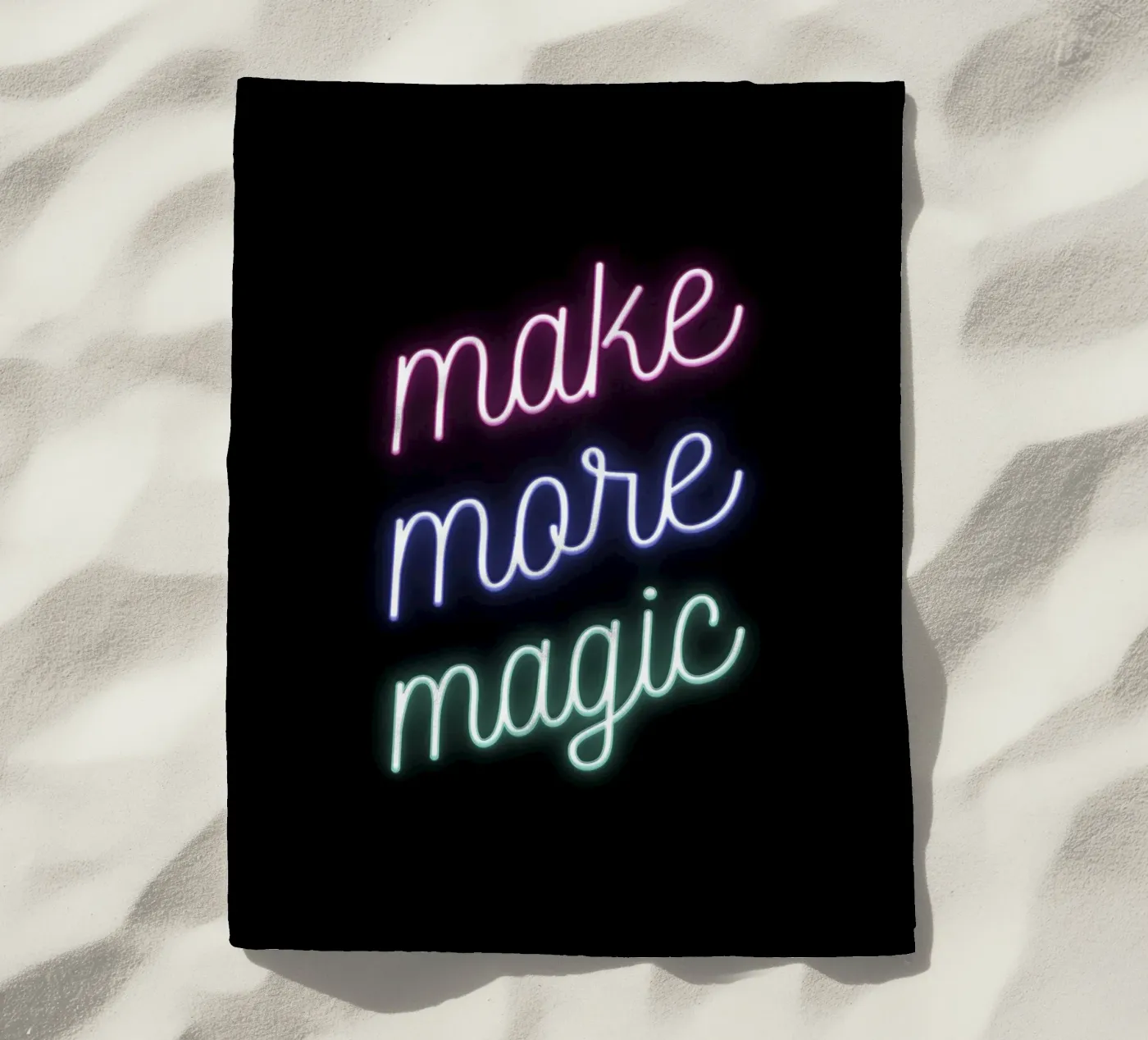 Make More Magic strandhanddoek van Magnific