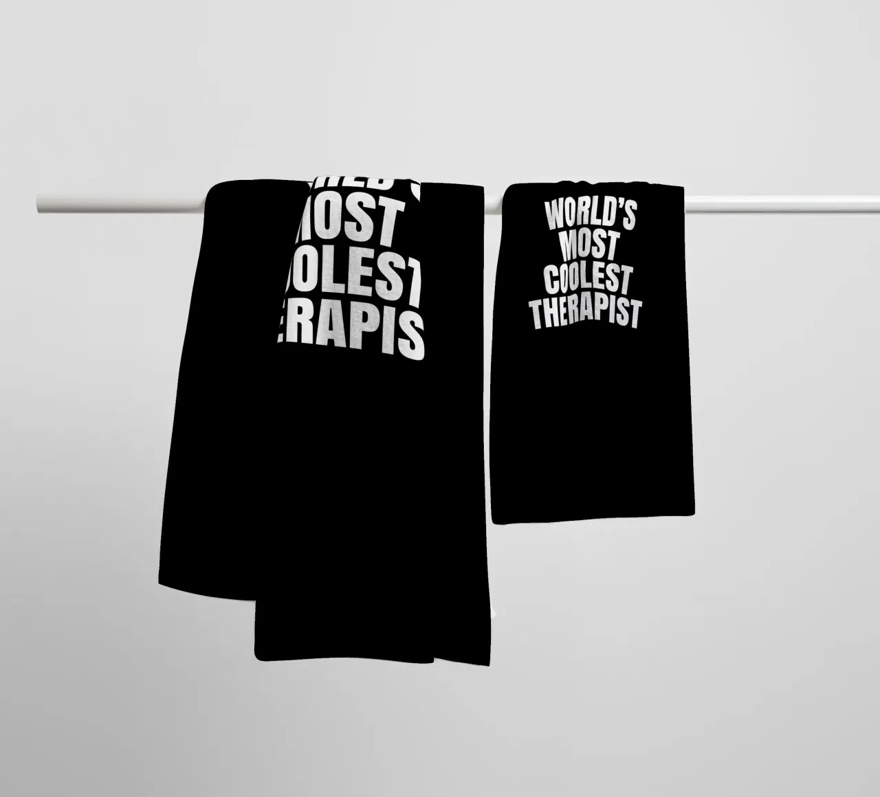 World's most coolest therapist asciugamano da bagno da happieeagle