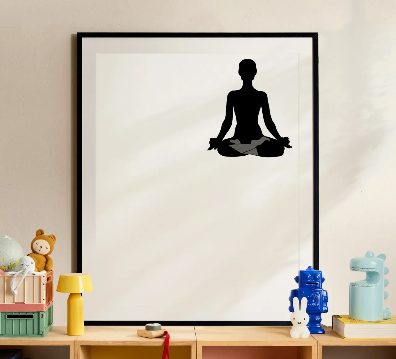 yoga poster con marco de madera de Alina