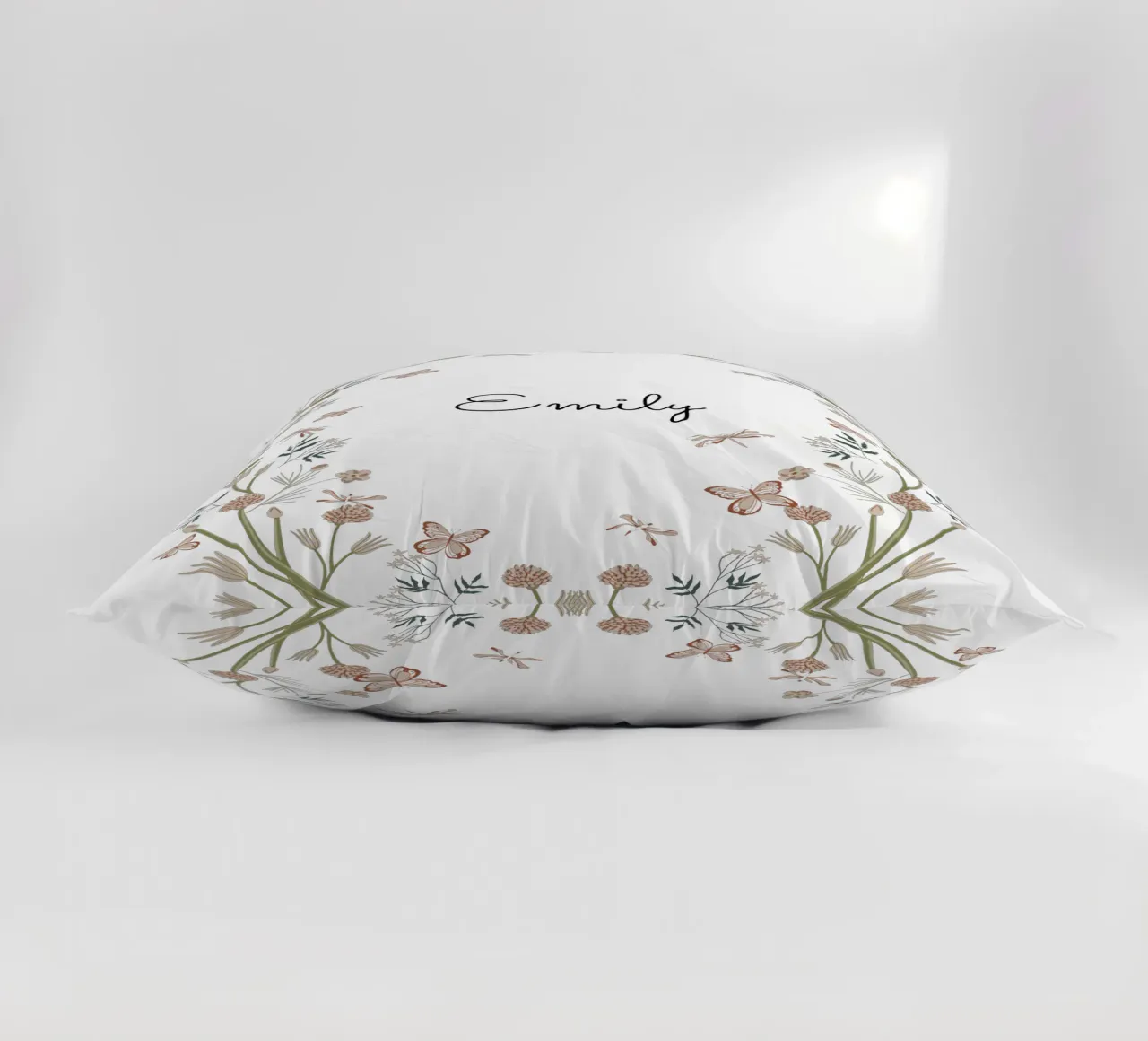 Floral and Butterflies wreath with name cuscino da anisillustration