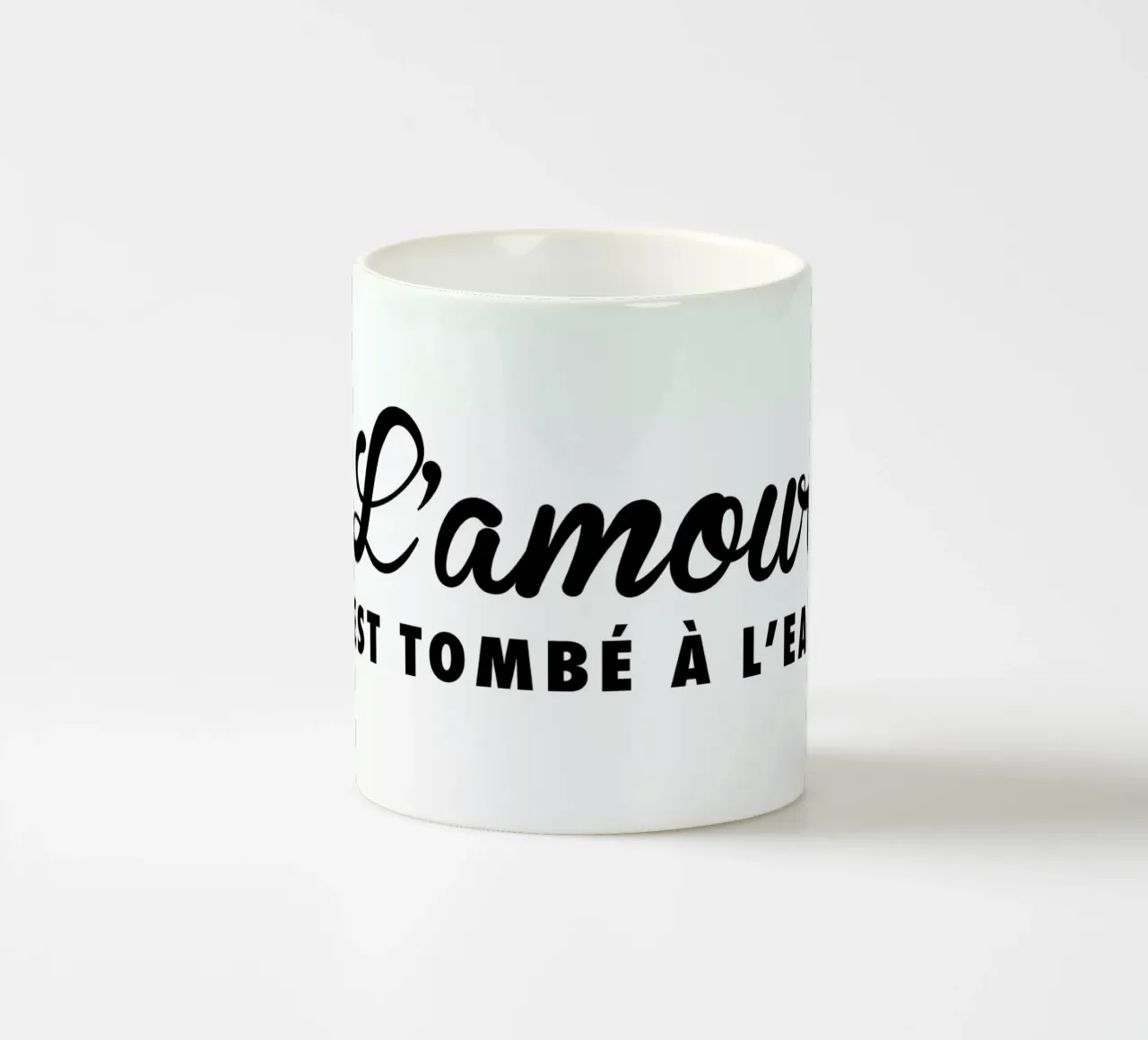 L'amour tombé I black on white tazza in ceramica da FRAICHE
