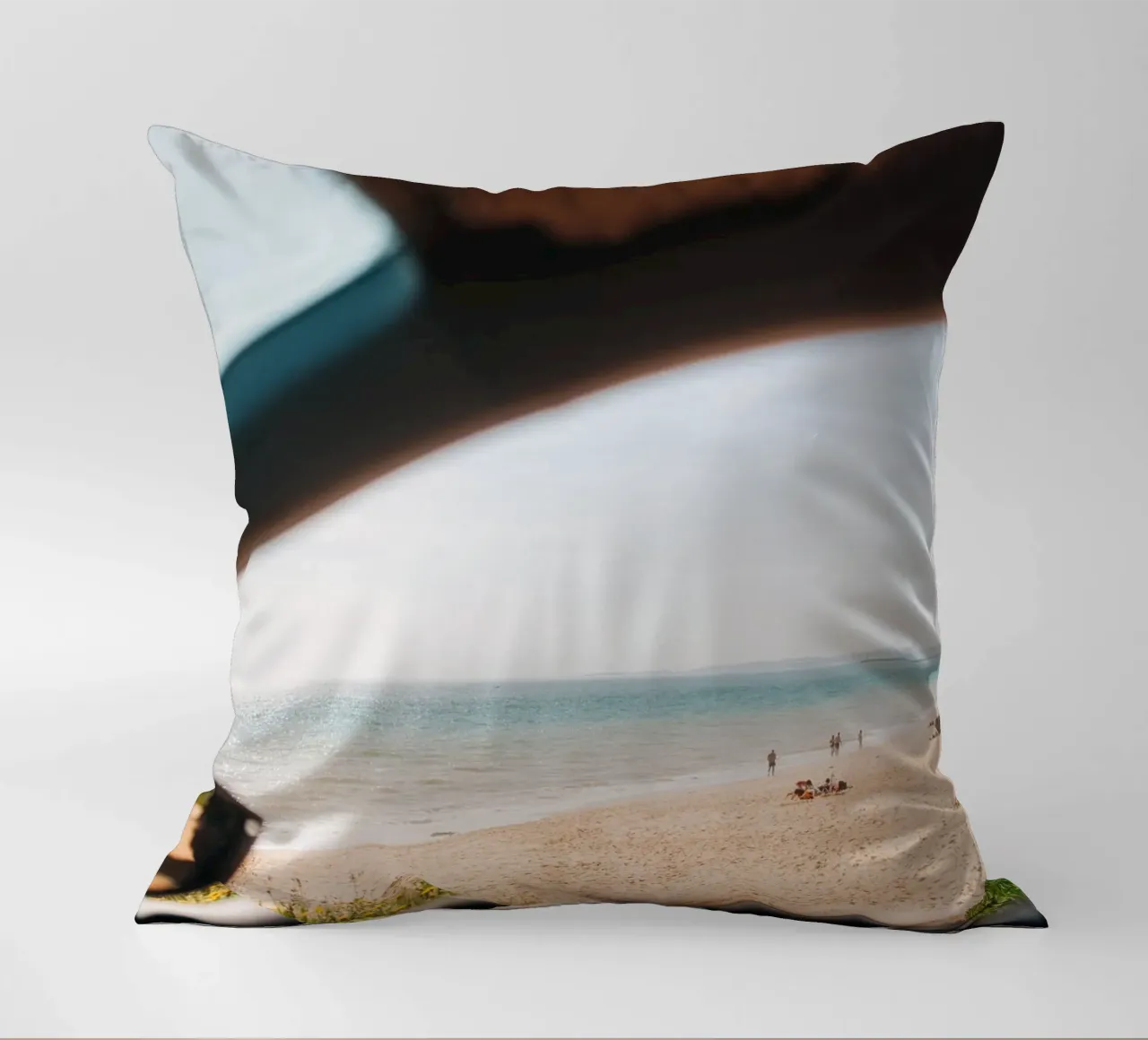 Sole, spiaggia e mare: un momento in Portogallo cuscino da Bold and Retro