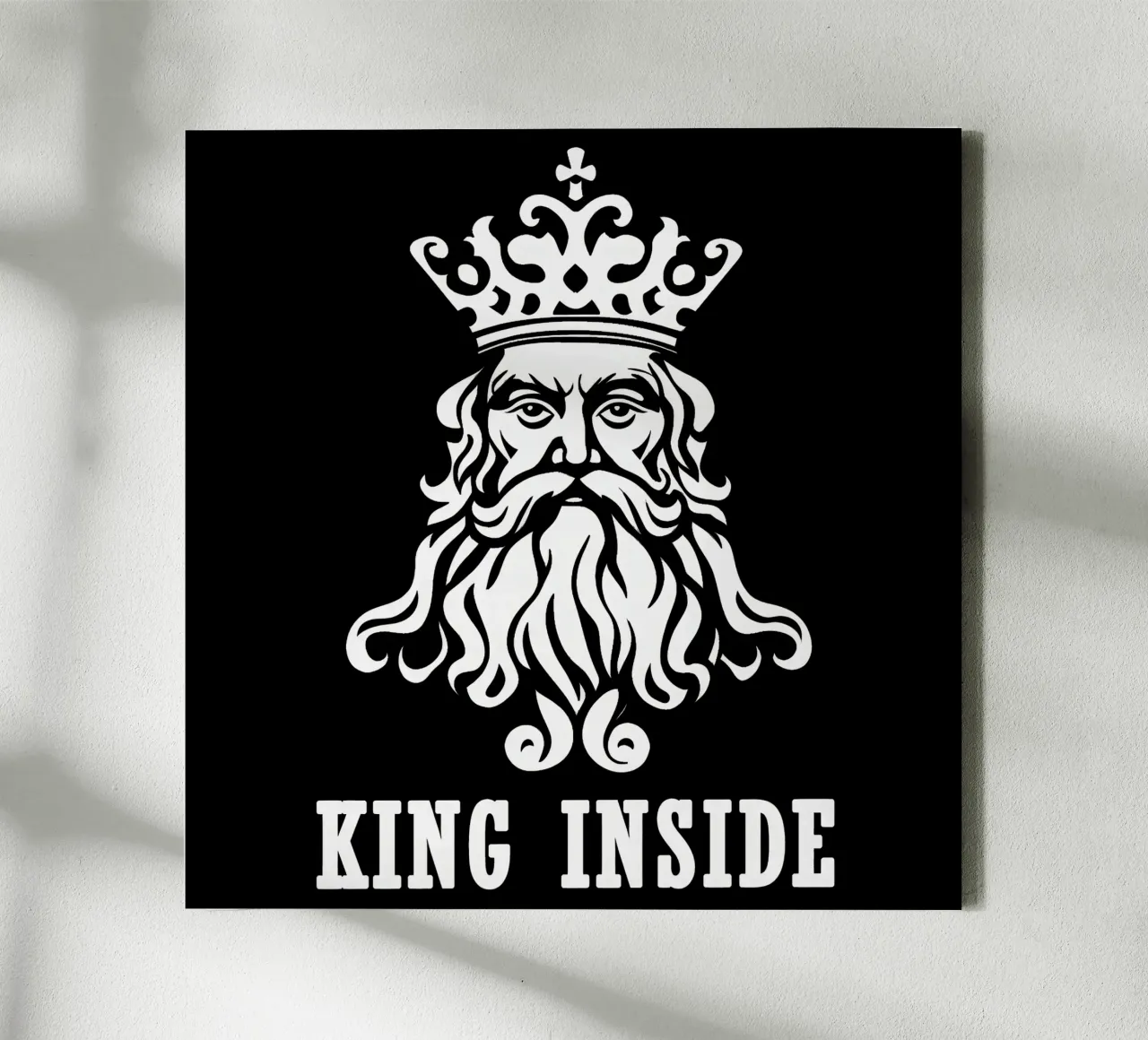 King Inside | Design del logo della camicia tela con Cornice a cassetta da Autofocus