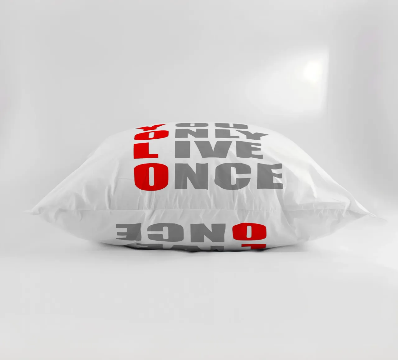 YOLO | You Only Live Once | Design per camicia cuscino da Autofocus