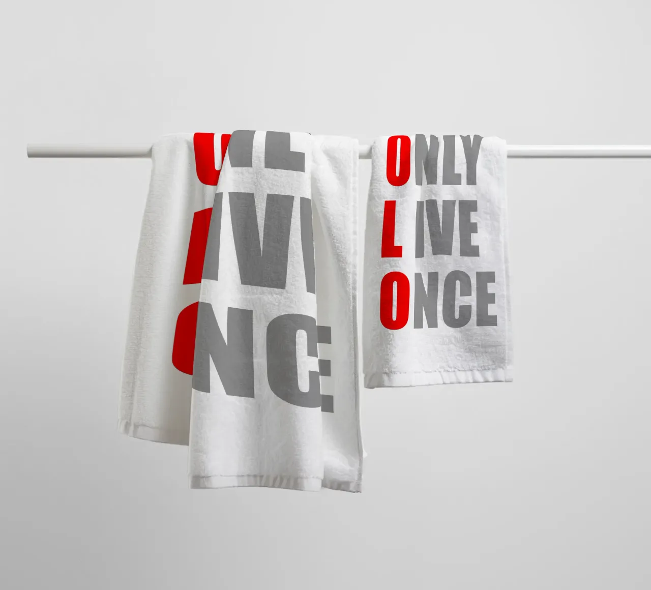 YOLO | You Only Live Once | Design per camicia asciugamano da bagno da Autofocus