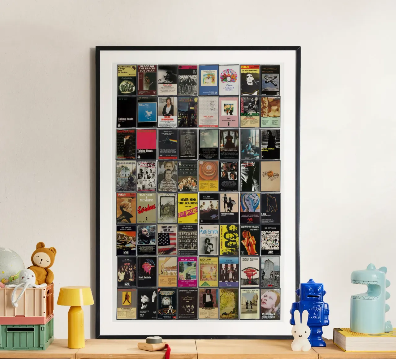 The Best of 1970's Music - 70s Album Cover Cassette Print poster con telaio in plastica da MrMustardPrints