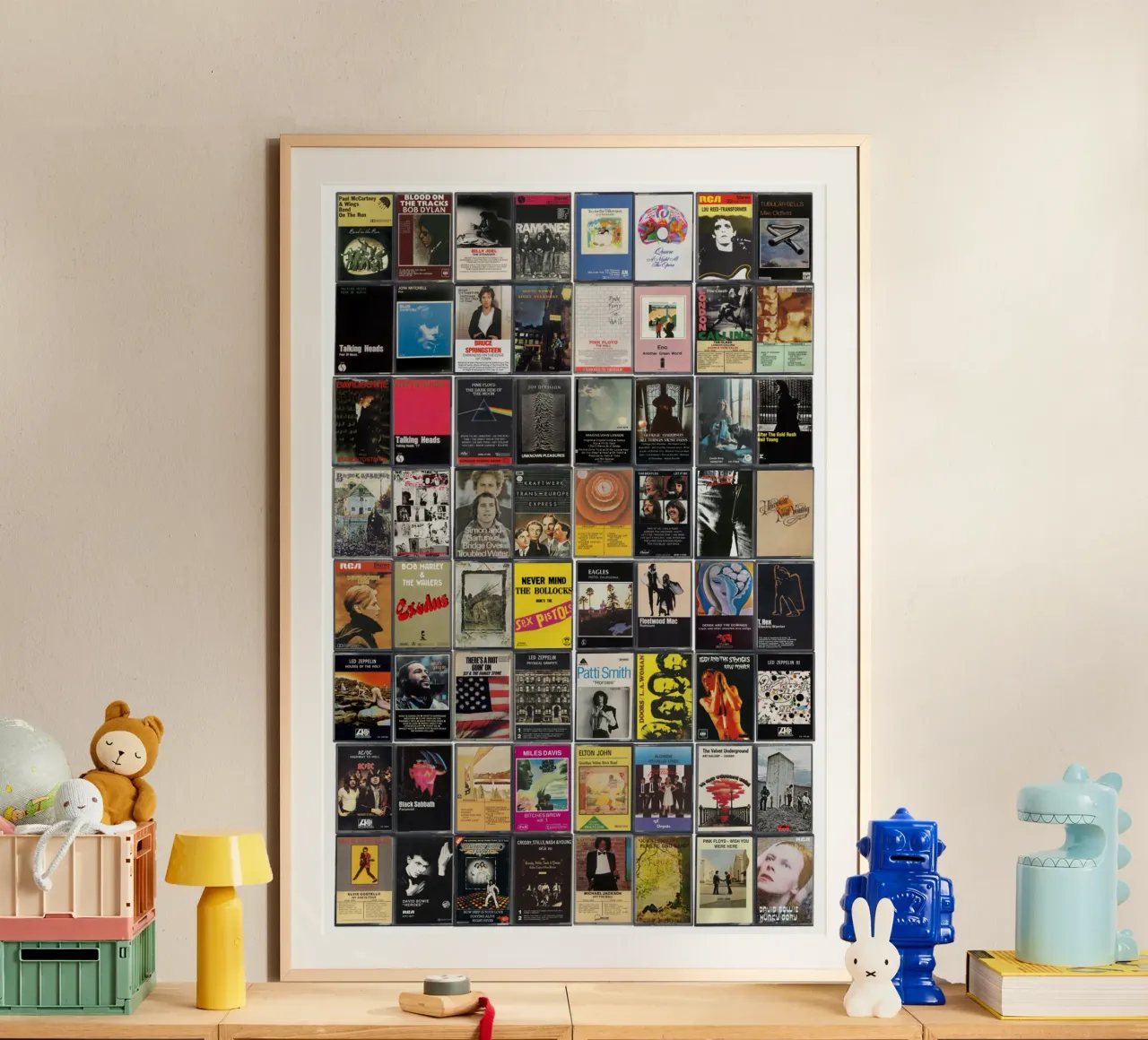 The Best of 1970's Music - 70s Album Cover Cassette Print poster con telaio in plastica da MrMustardPrints