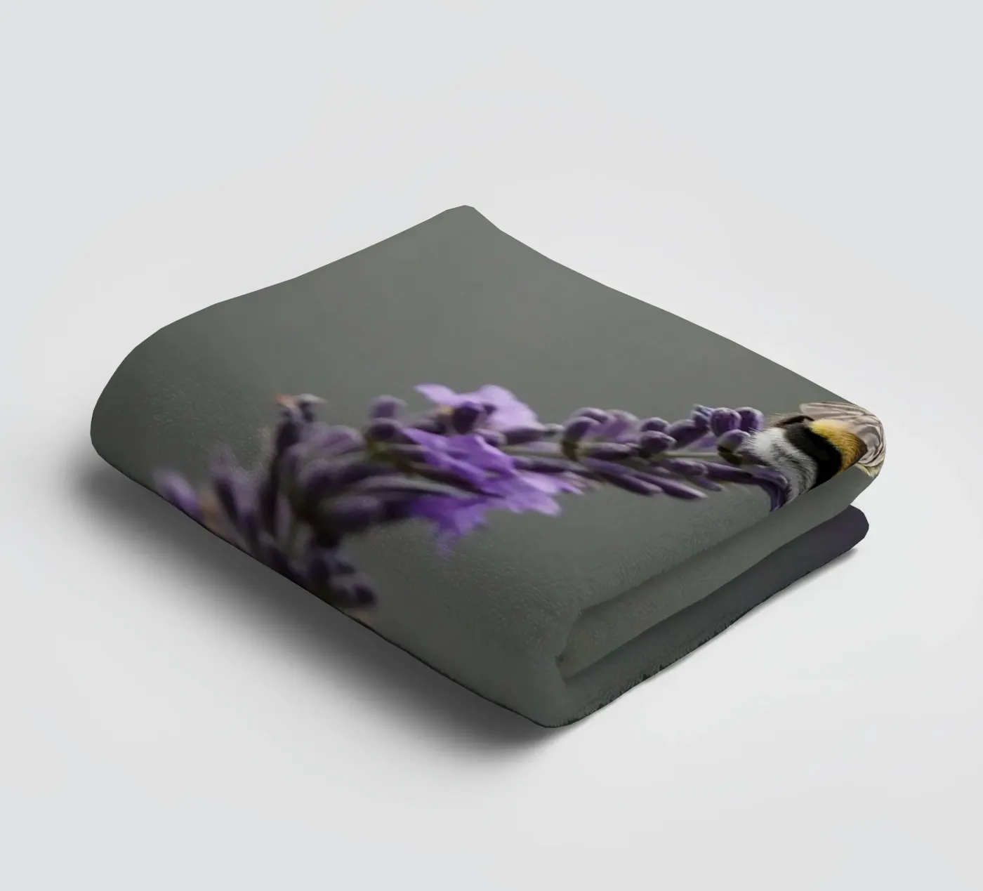 Hommel badhanddoek van Tom's Wildlife