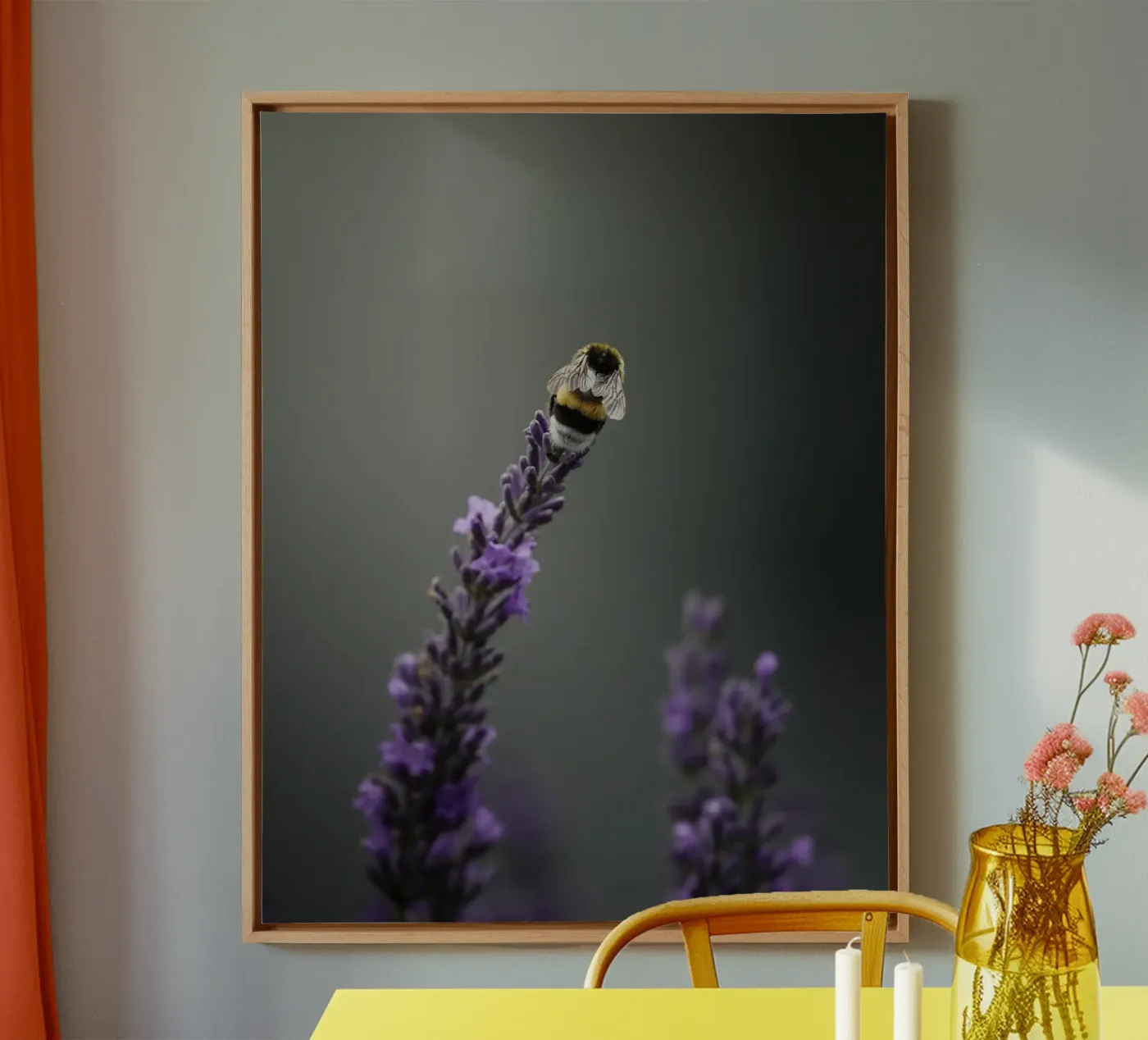 Bumblebee canvas by Tom's Wildlife