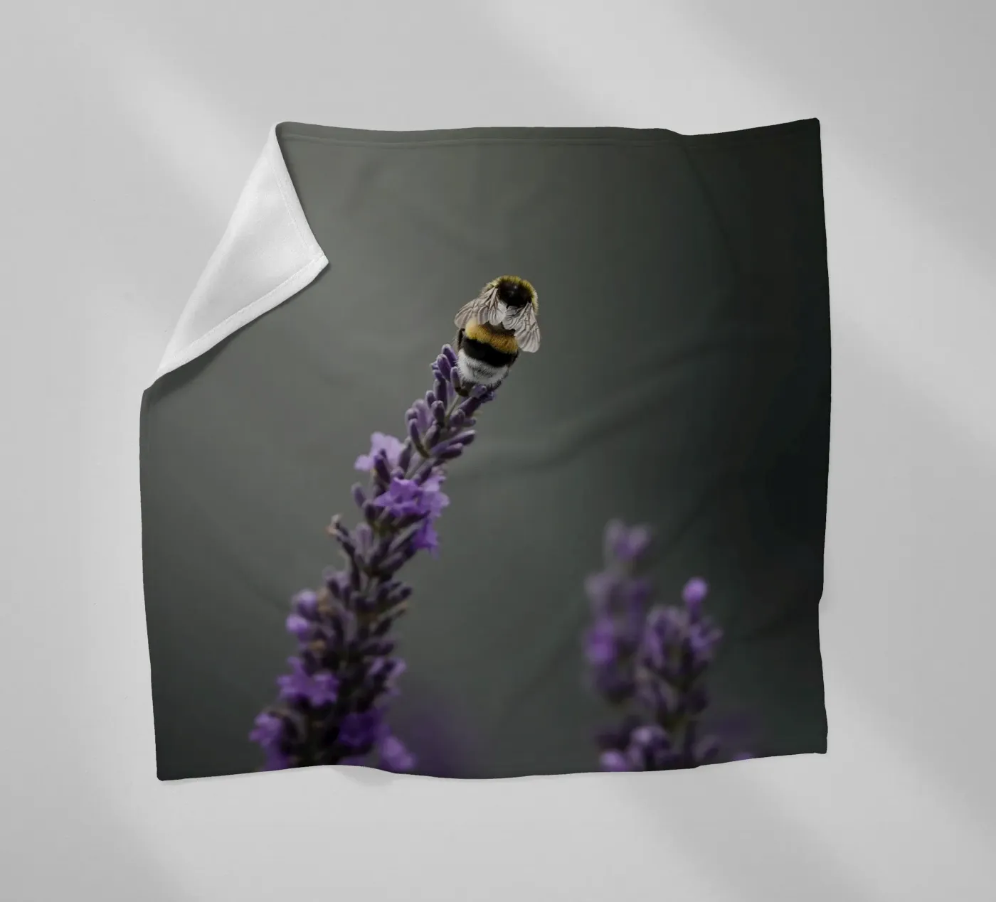 Hummel Fleecedecke von Tom's Wildlife