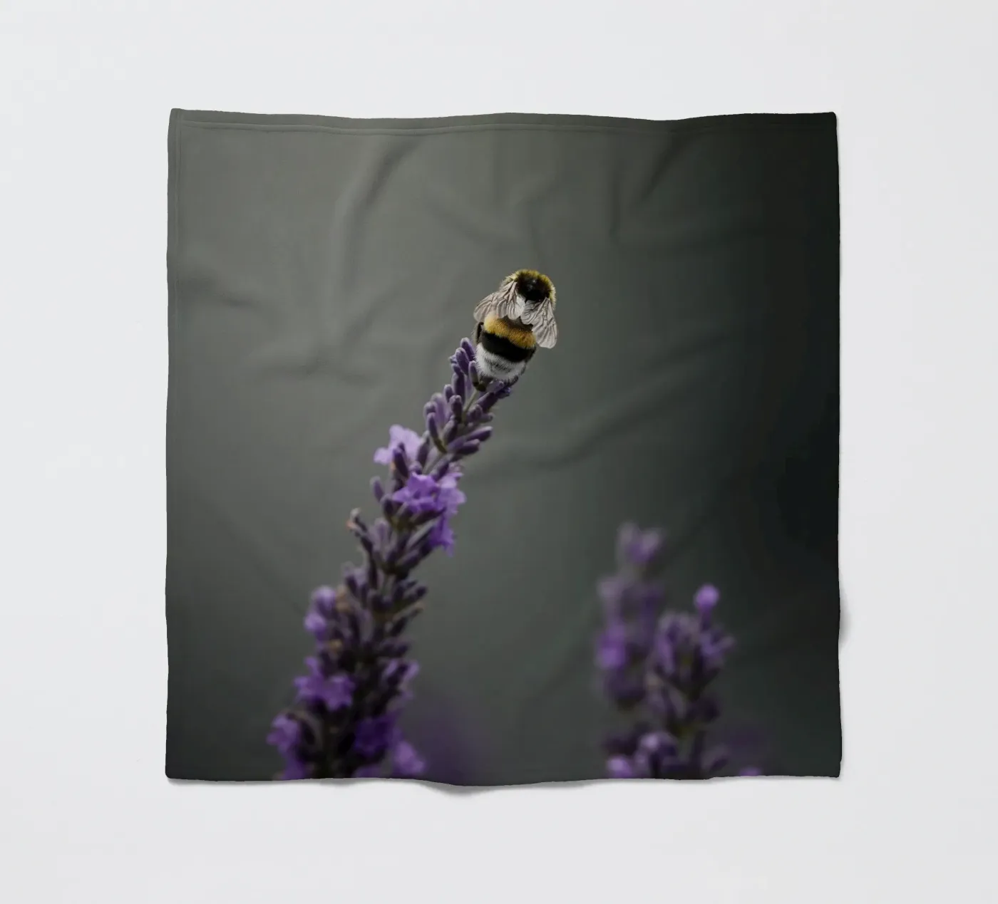 Hummel Fleecedecke von Tom's Wildlife