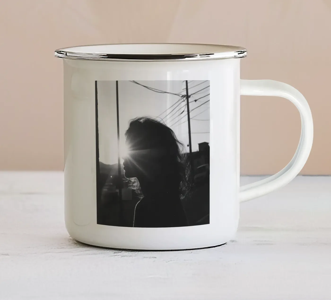 Light enamel mug by Black & White