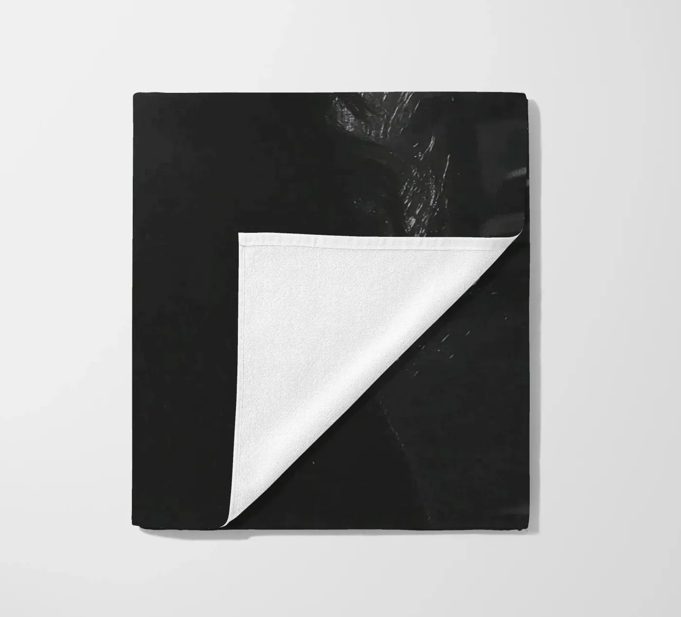 Light beach towel by Black & White