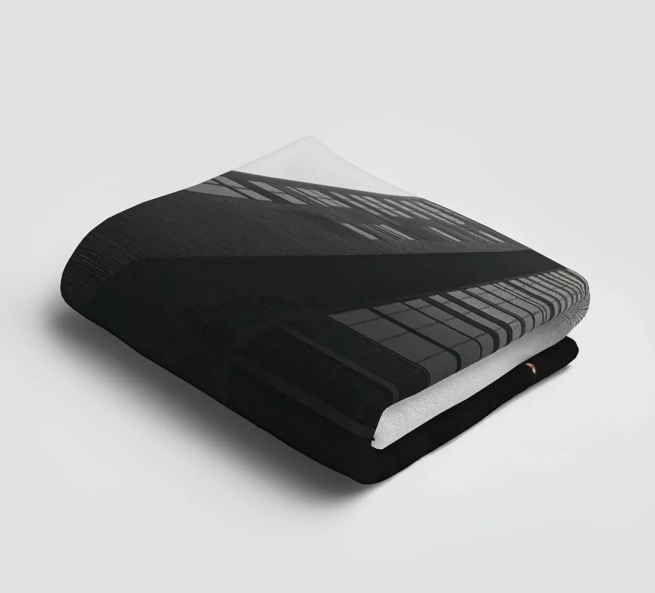 Perspective towel by Black & White