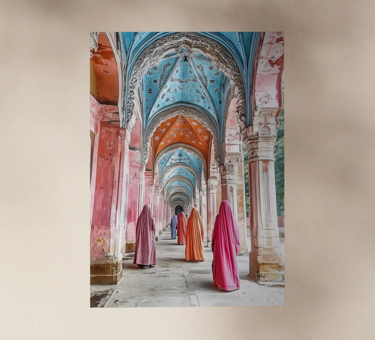 Donne che camminano tra gli archi - Collezione Marrakesh pellicola backlit da Conde Arte