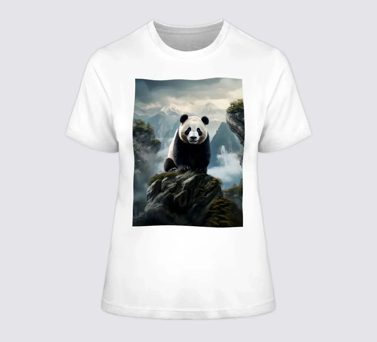 Panda Mountains Frauen T-Shirt von Mateo