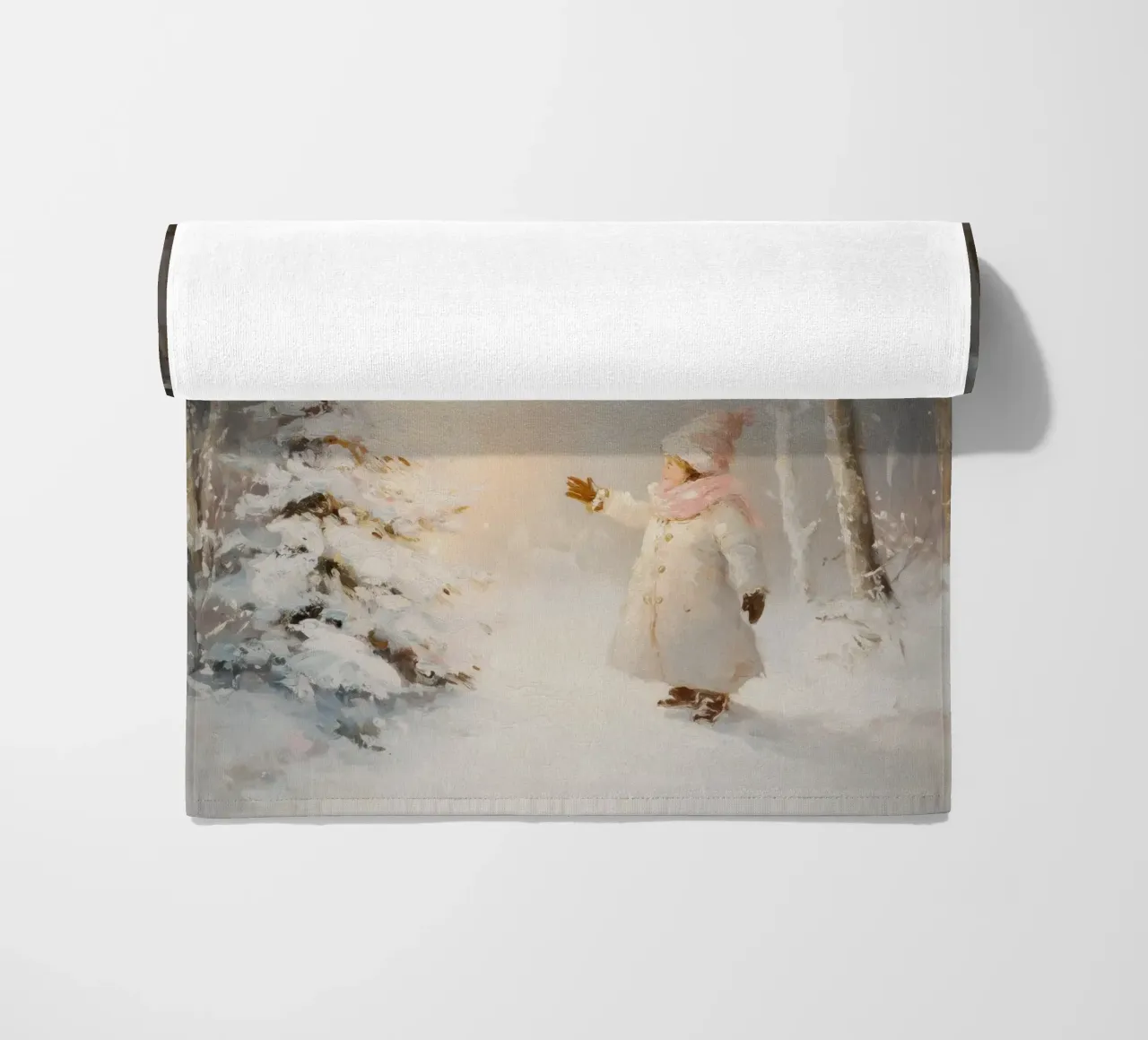 Kind greift nach schneebedecktem Baum im Winterwald Strandtuch von Melloi Art Print