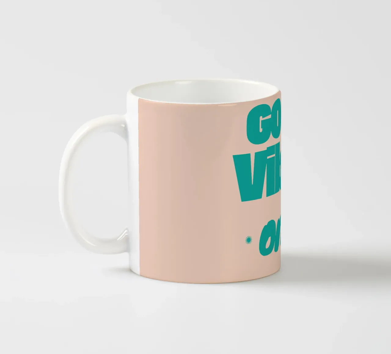 Nur Good Vibes Keramik Tasse von Gunawan Rb