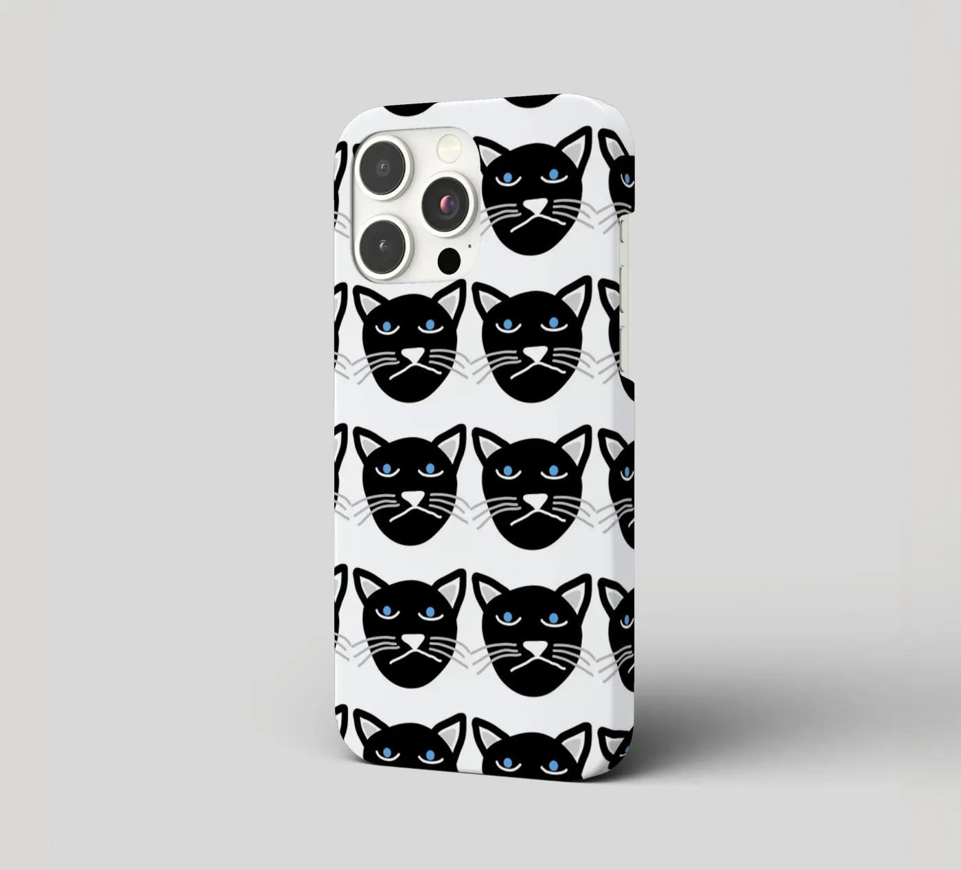 Grumpy Cat iphone case by Vasare Nar