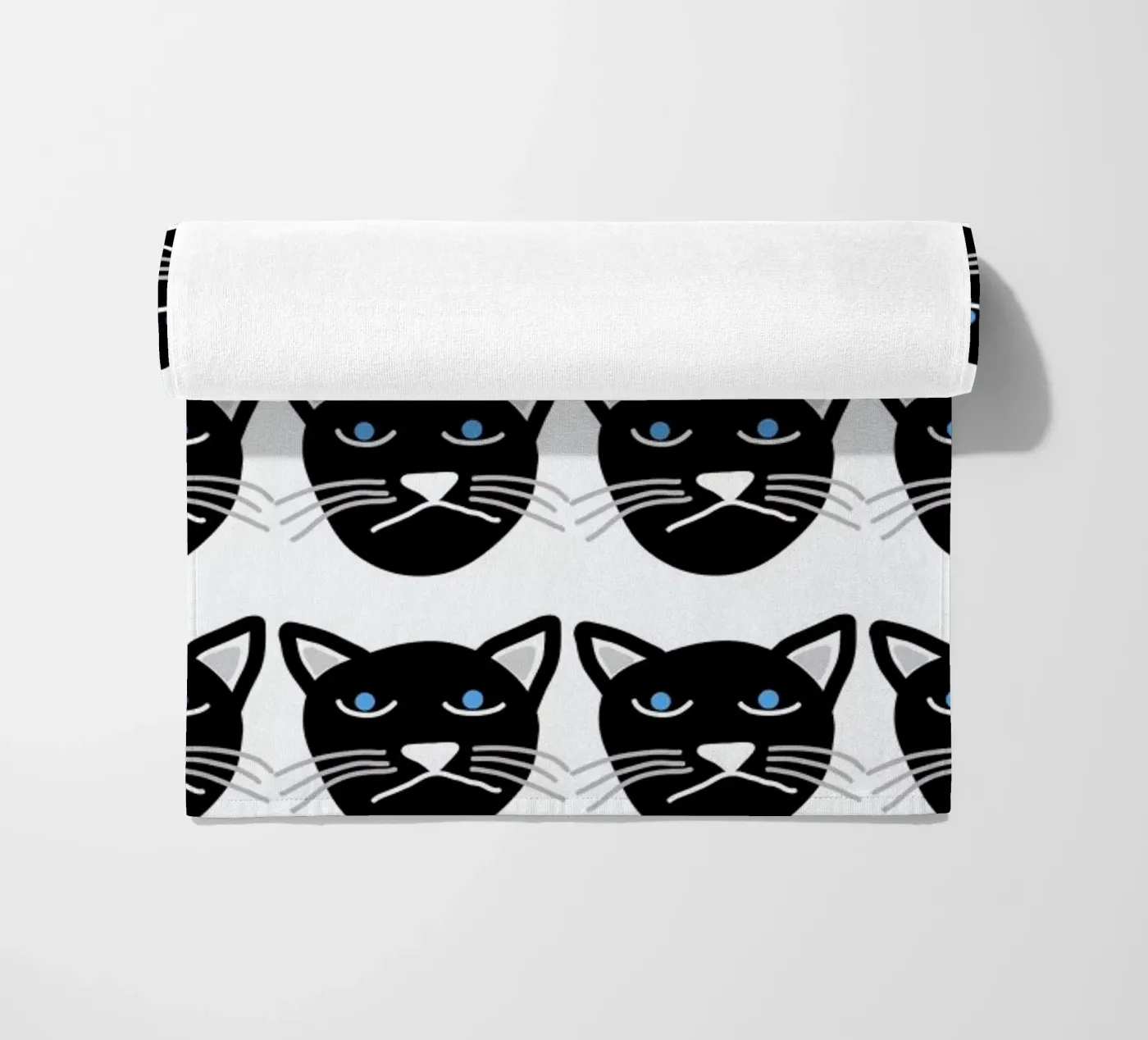 Grumpy Cat strandhanddoek van Vasare Nar