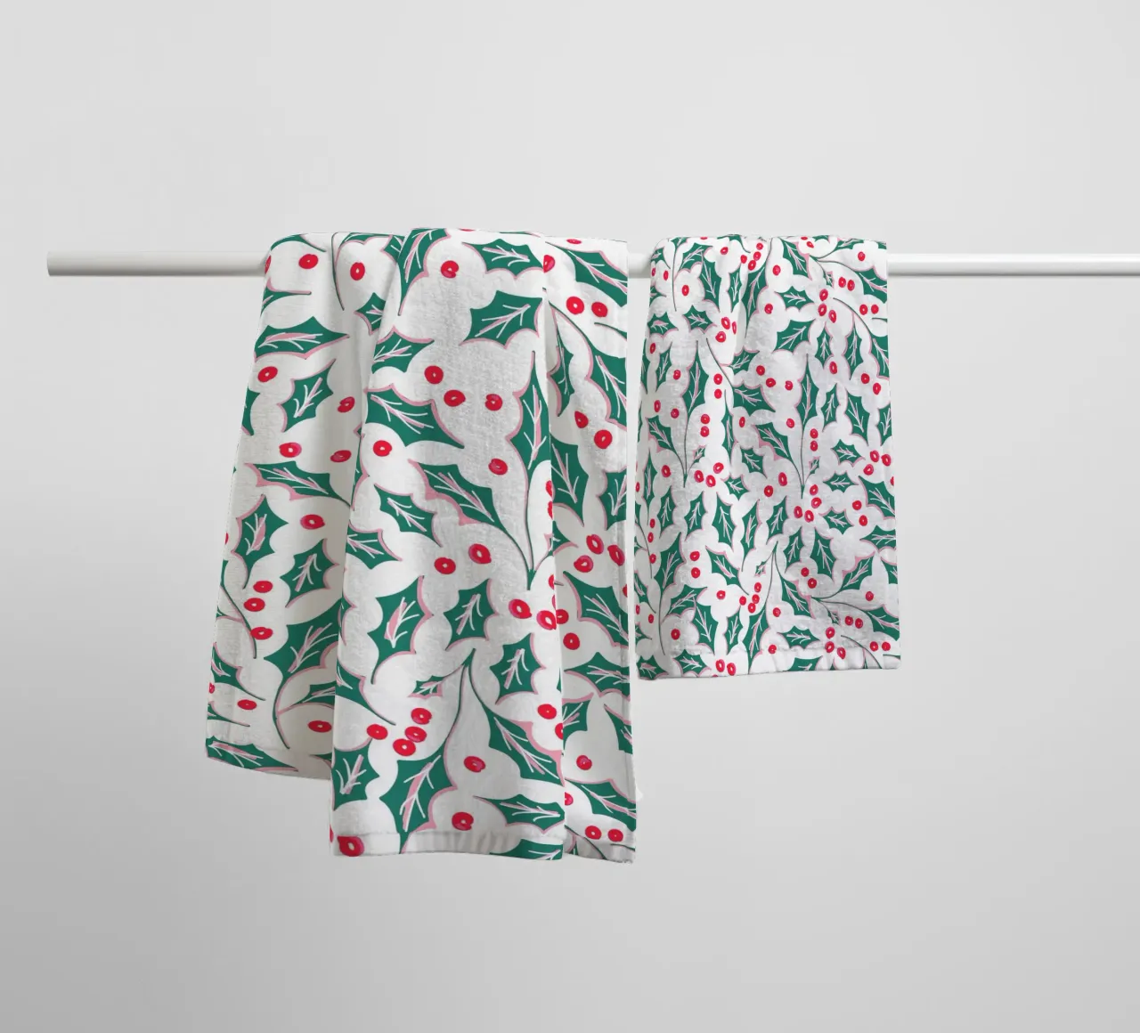 Holly Christmas Leaves Pattern asciugamano da bagno da anisillustration