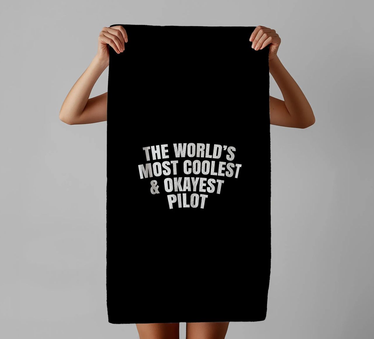 World's most coolest and okayest pilot asciugamano da bagno da happieeagle