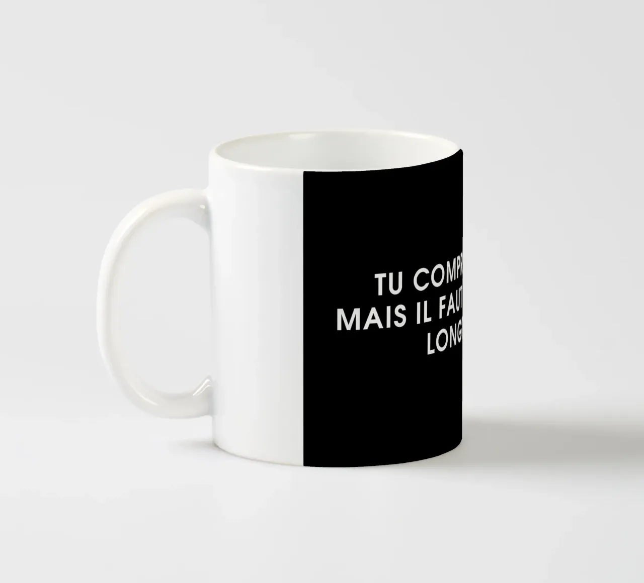Tu comprends vite mais il faut t'expliquer longtemps - Black tazza in ceramica da Intertitres
