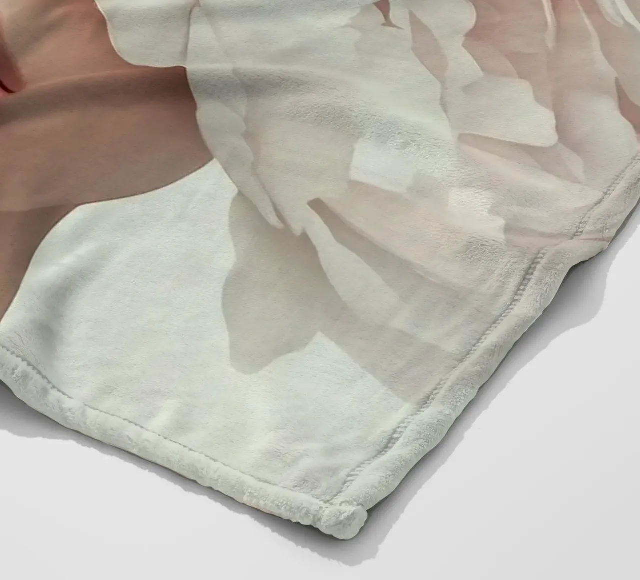 Grazia in fiore coperta in pile da Modern Muse