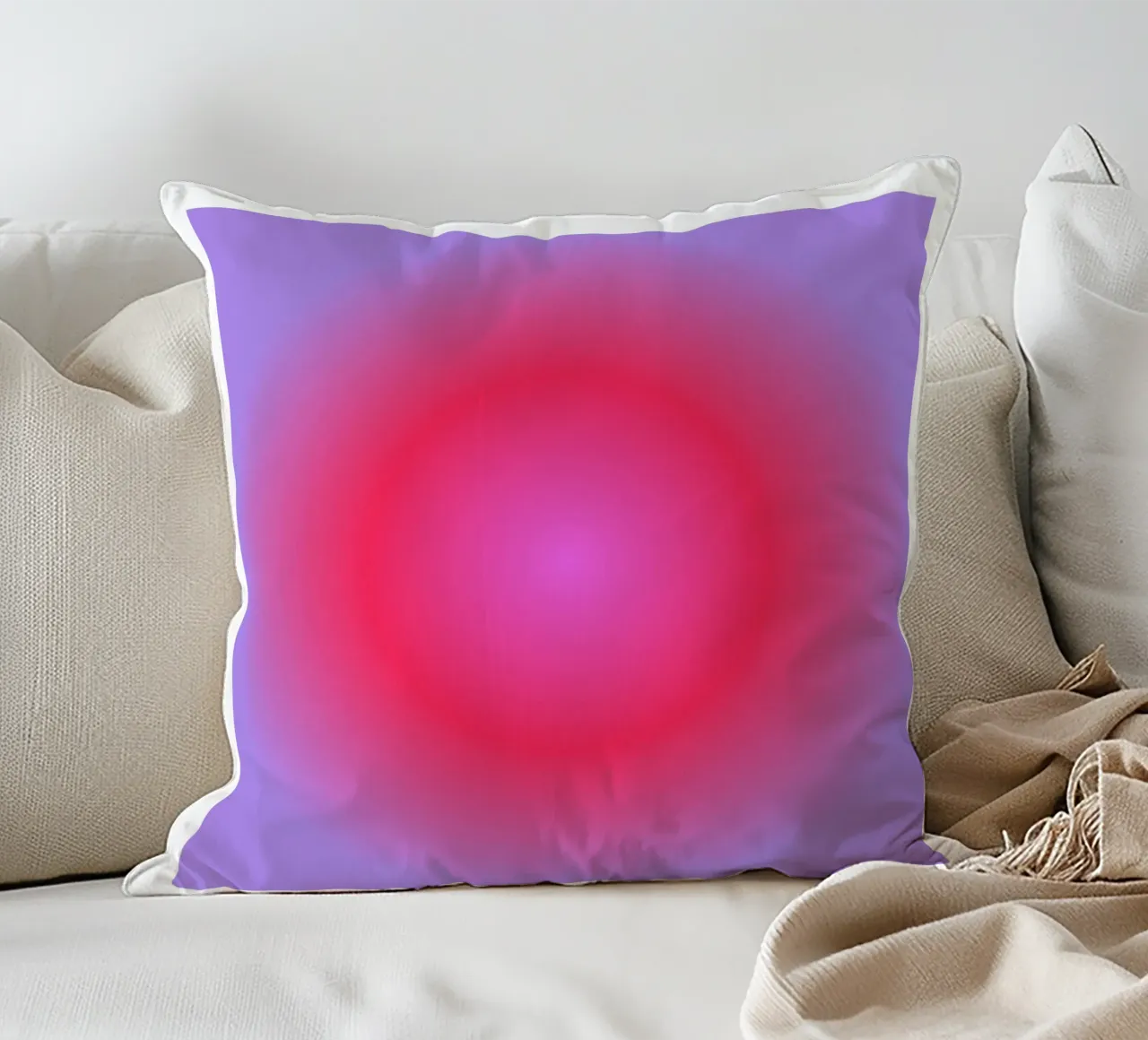 Angelo n. 111: Intution Aura cuscino da Paigaam Studio