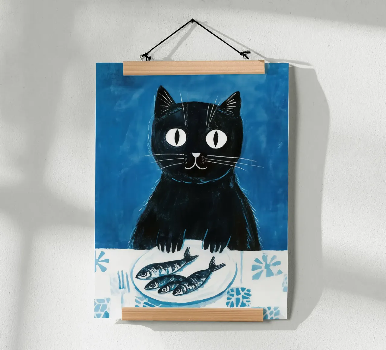 Gatto con sardine | Pittura marittima in blu poster con telaio in alluminio da Autofocus