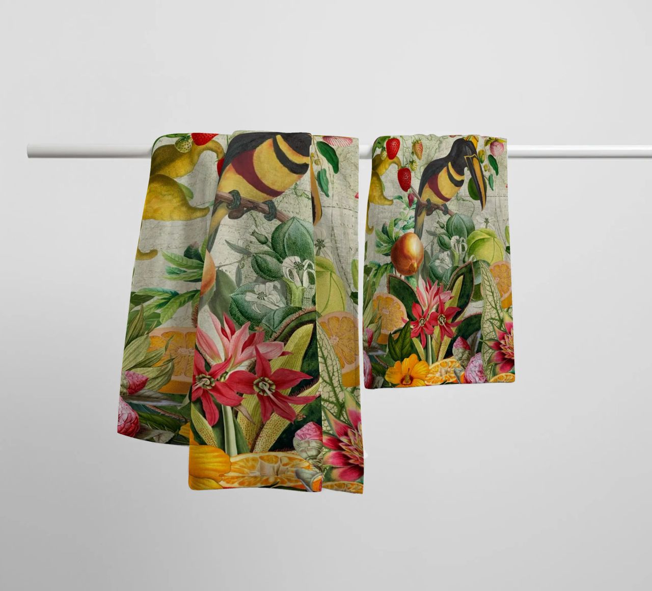 Paradiso in fiore asciugamano da bagno da Vintage World - Uta Naumann