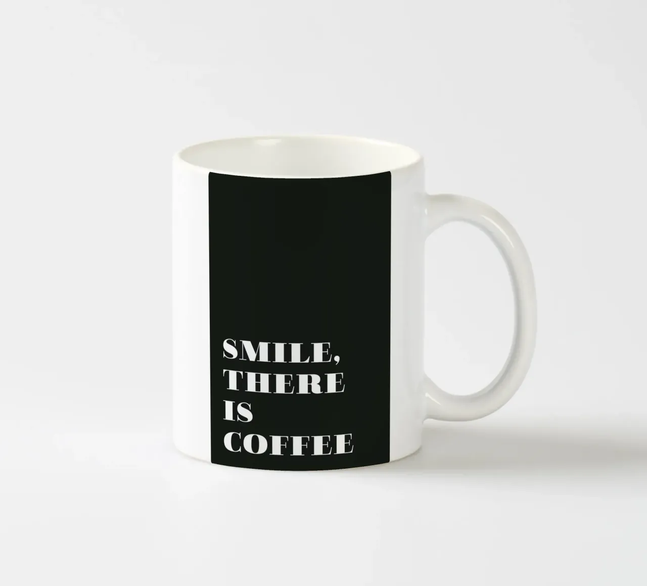 Smile, there is coffee tazza in ceramica da Daily Inspiration