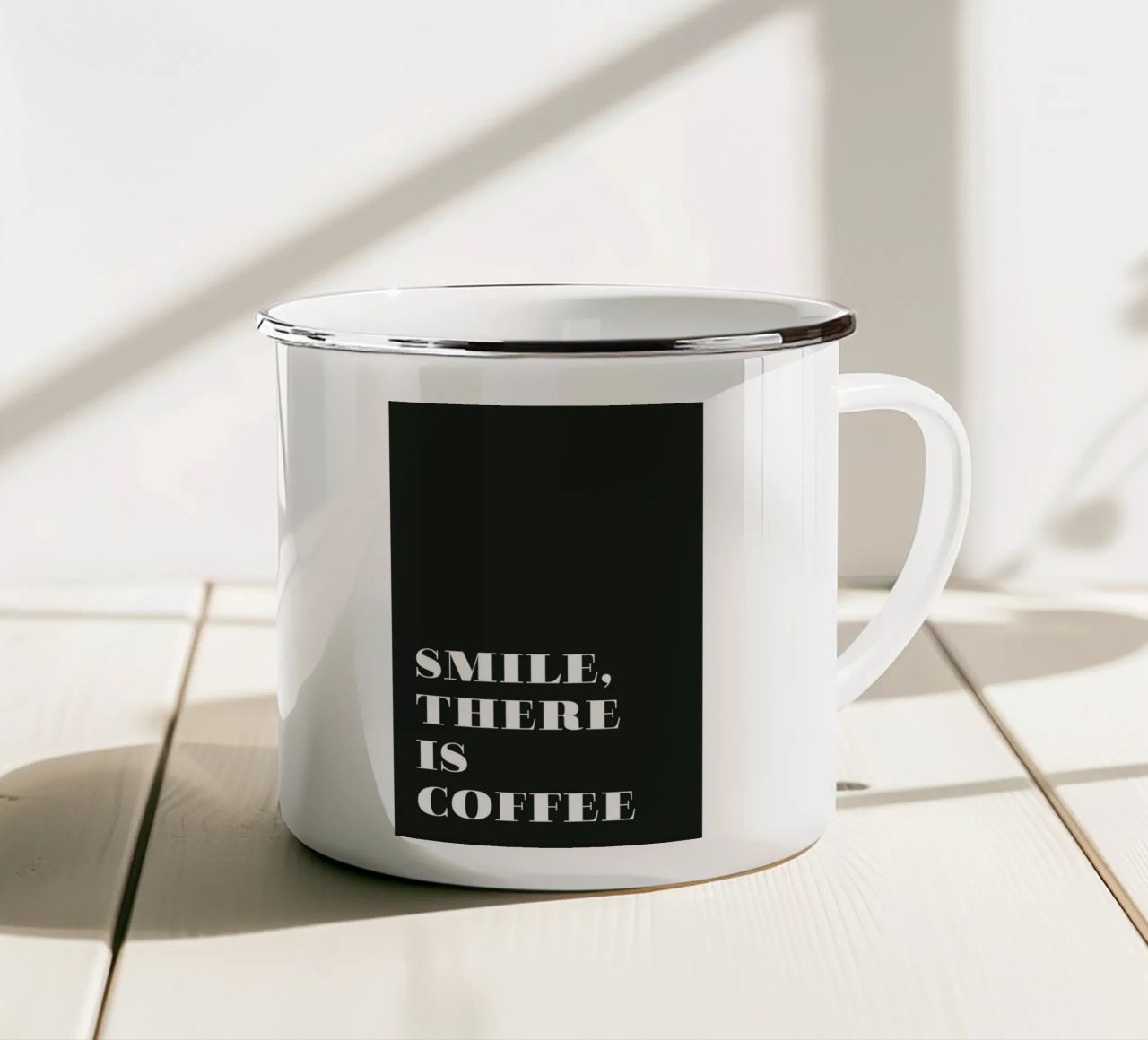 Smile, there is coffee tazza in smalto da Daily Inspiration