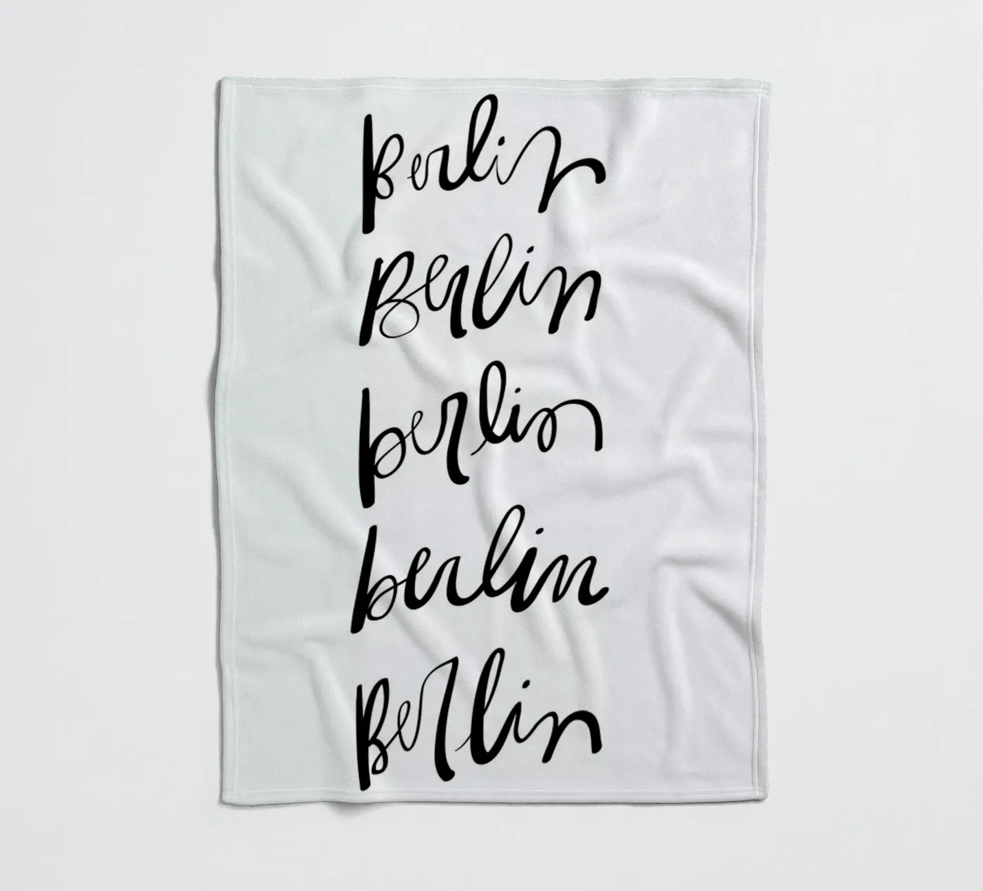 Berlin Typography fleecedeken van Kristen Polsinelli