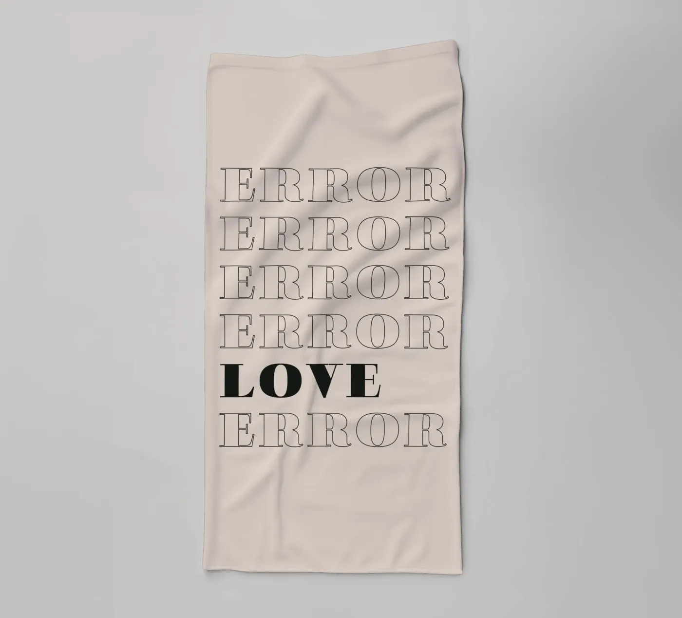 error error love error Handtuch von Daily Inspiration