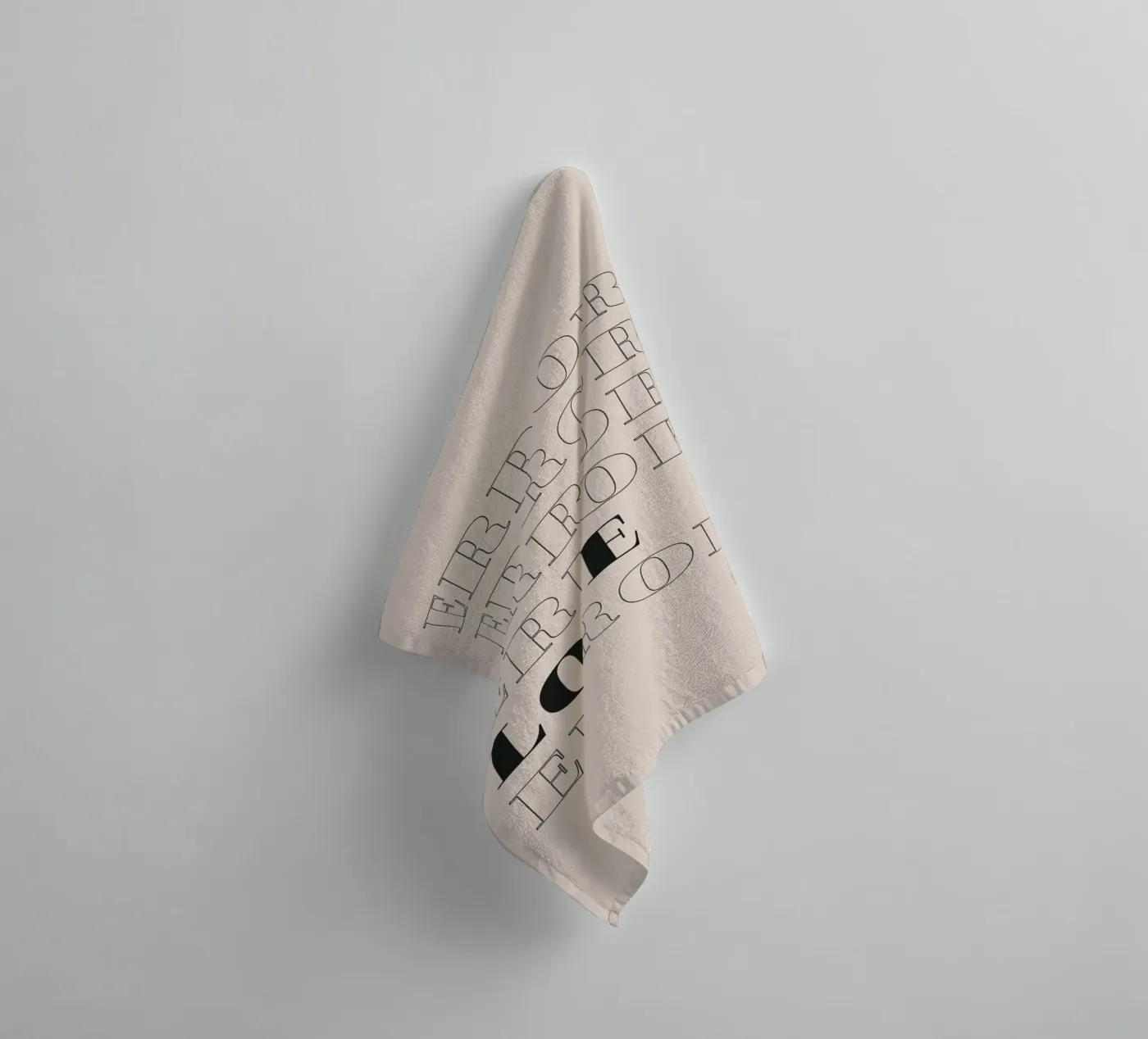 error error love error Handtuch von Daily Inspiration