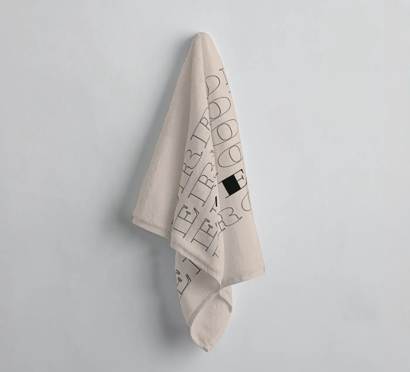 error error love error Handtuch von Daily Inspiration