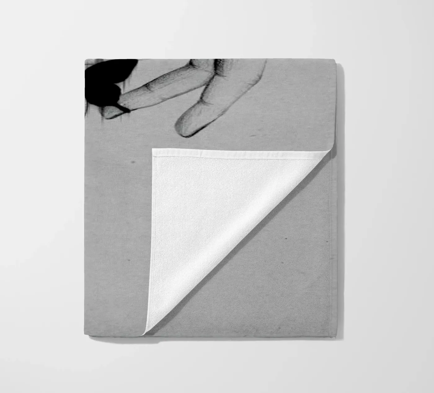 Creator 1 Strandtuch von The White Deer