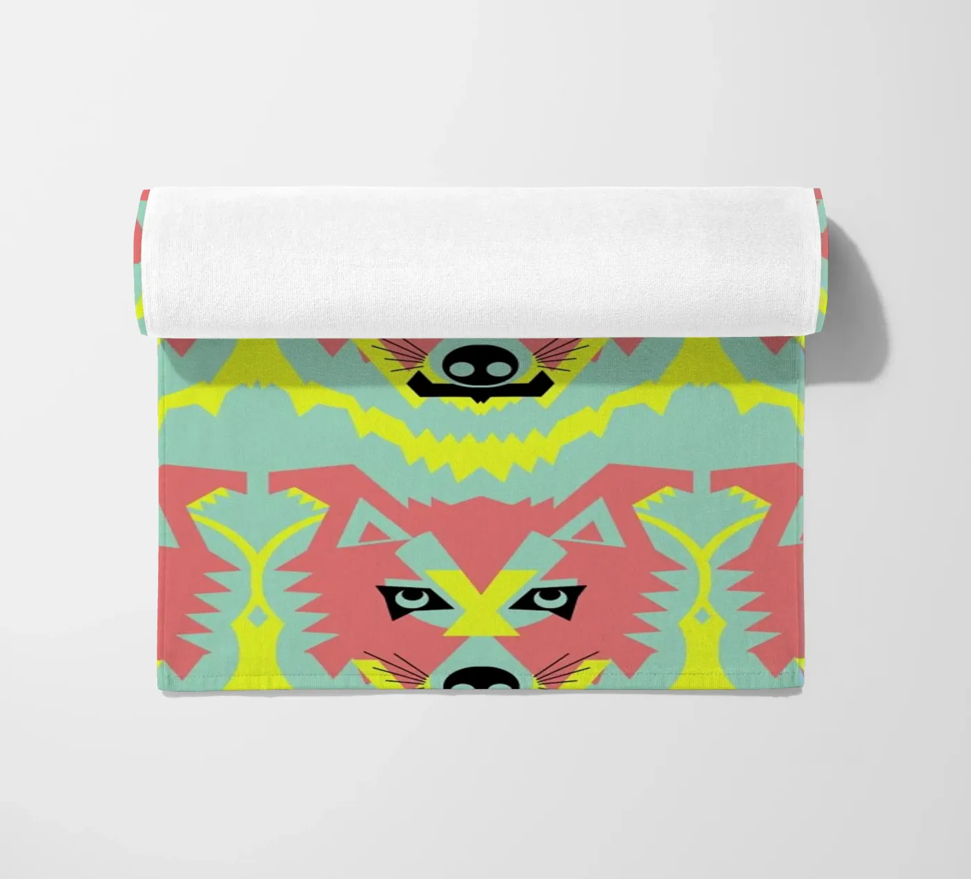 Wolf Pack strandhanddoek van Gareth Pollock Design