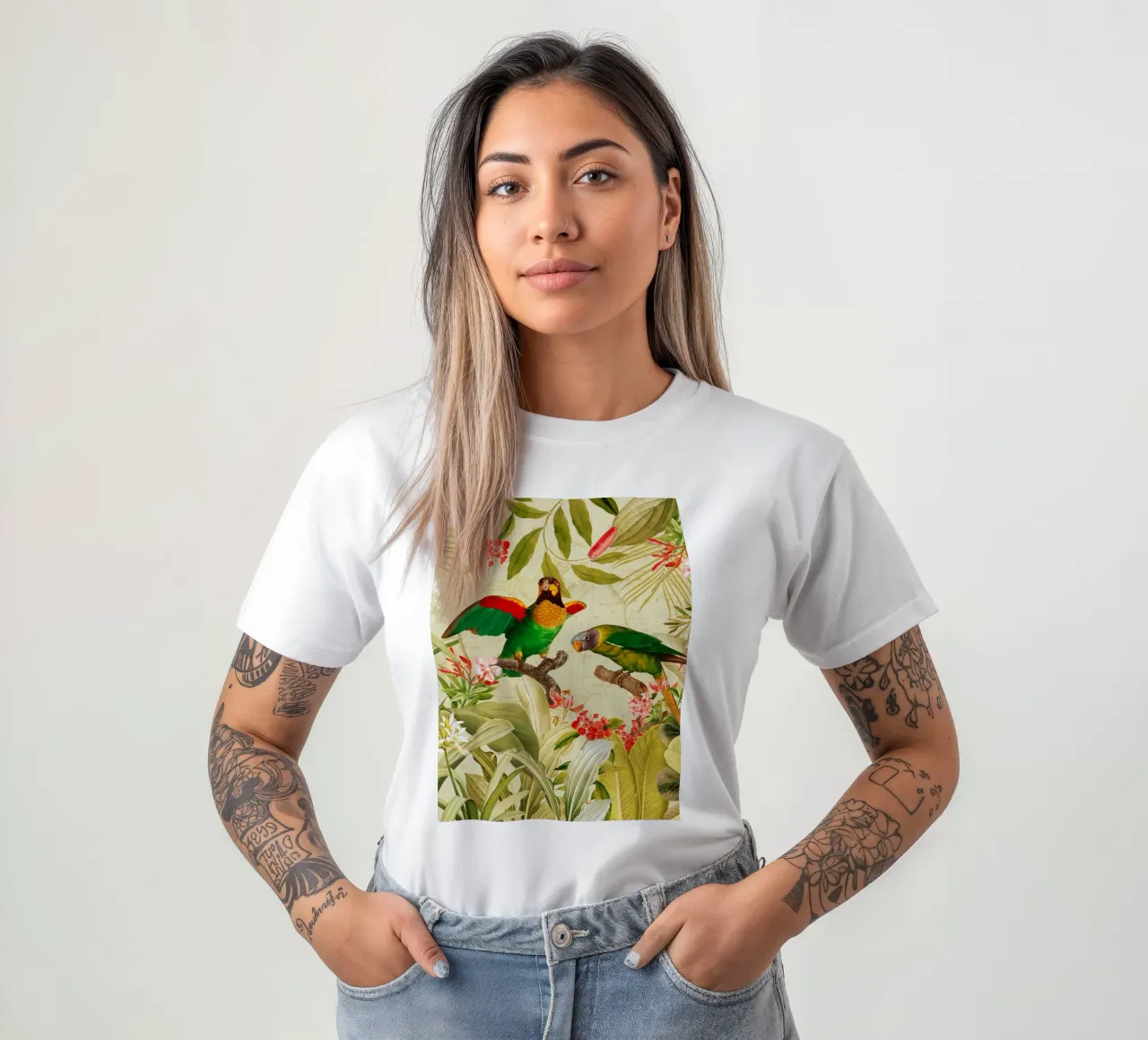 Pappagalli esotici colorati e nostalgici in una giungla tropicale 1 t-shirt da Vintage World - Uta Naumann