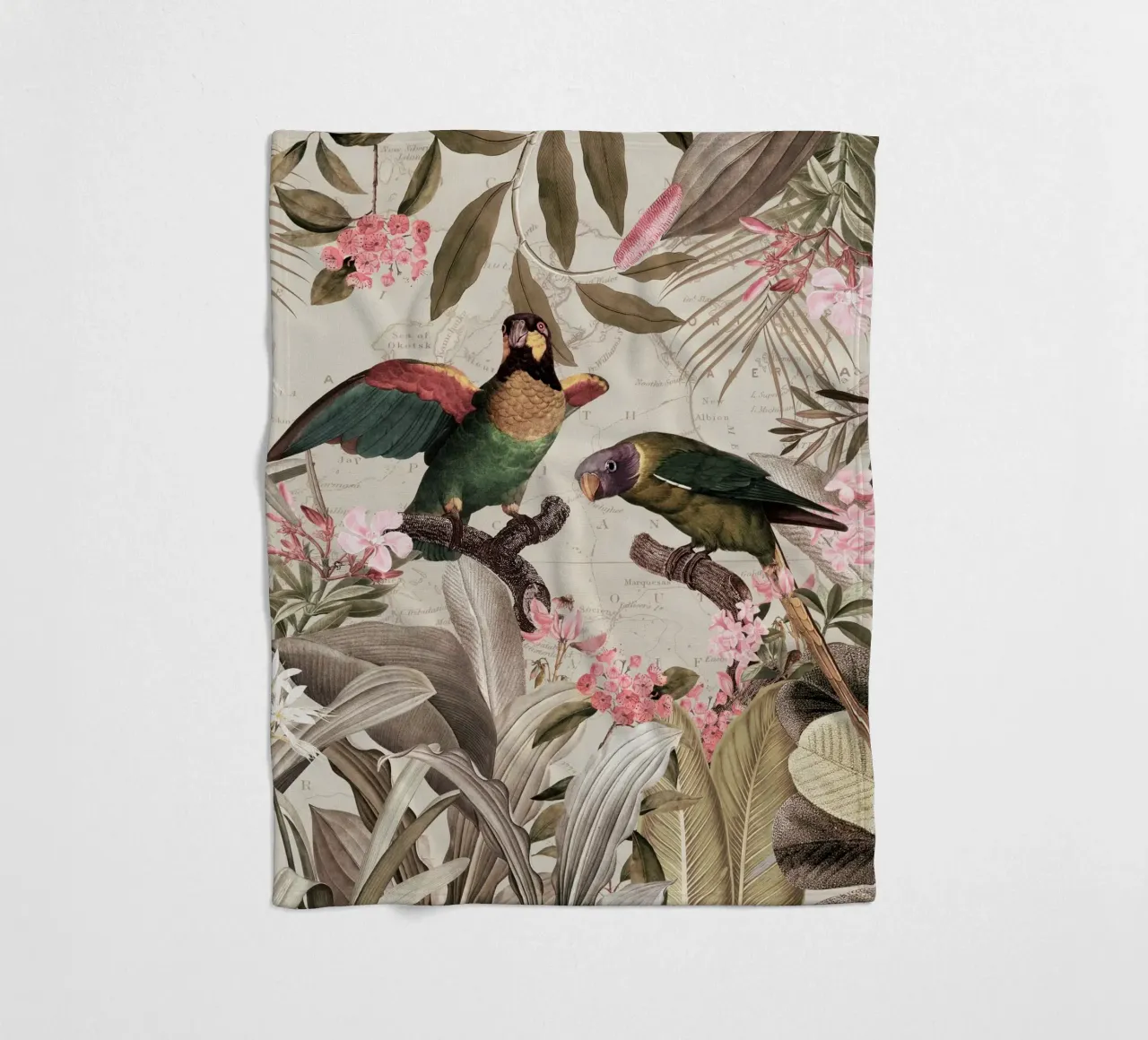 Pappagalli esotici colorati e nostalgici in una giungla tropicale 2 coperta in pile da Vintage World - Uta Naumann