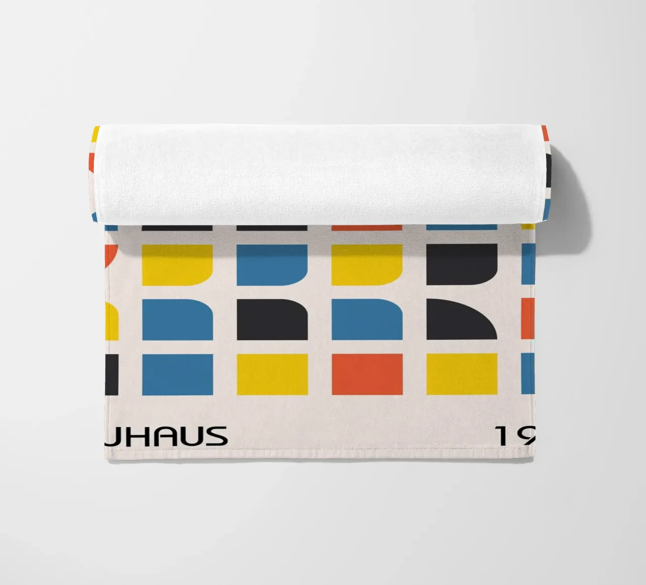 Grafica Bauhaus 1919 - Design geometrico moderno telo mare da Whole©