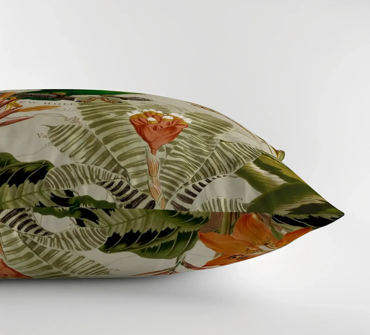 Pappagalli esotici colorati e nostalgici in una giungla tropicale cuscino da Vintage World - Uta Naumann