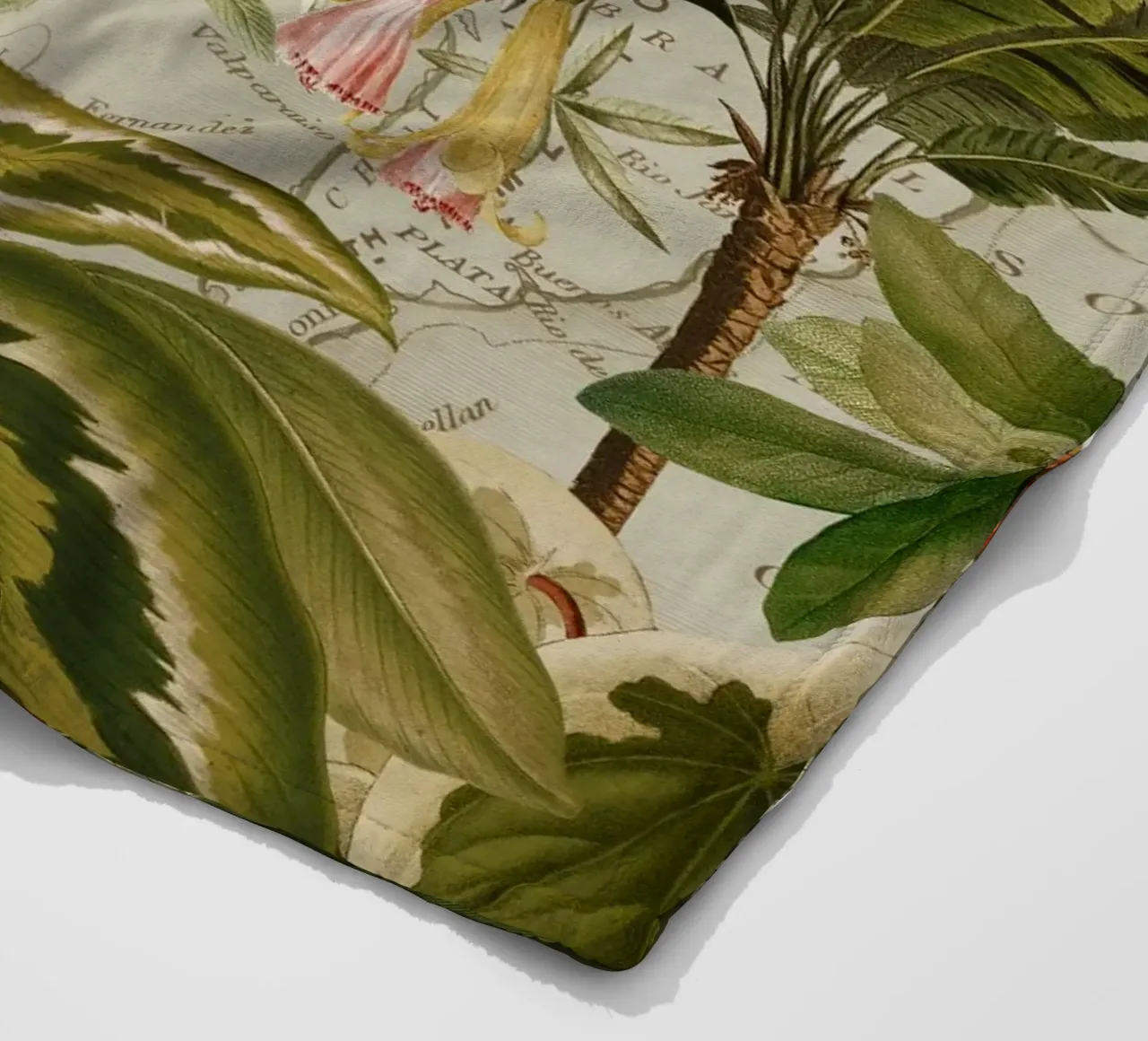 Pappagallo esotico colorato e nostalgico in una giungla tropicale 2 coperta in pile da Vintage World - Uta Naumann