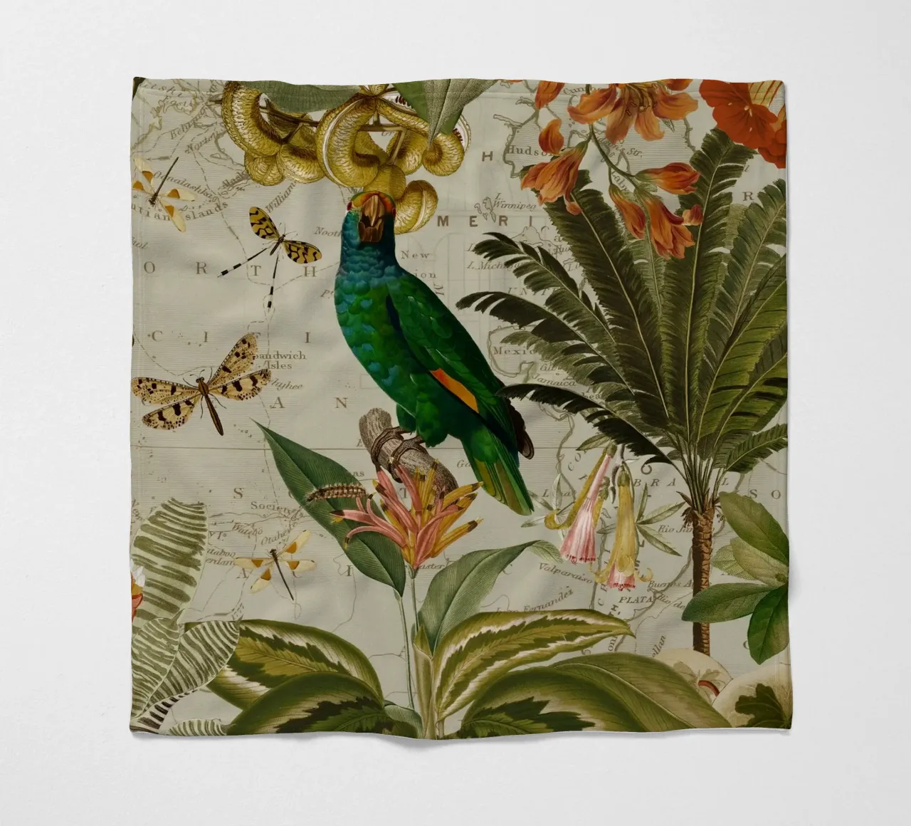 Pappagallo esotico colorato e nostalgico in una giungla tropicale 2 coperta in pile da Vintage World - Uta Naumann